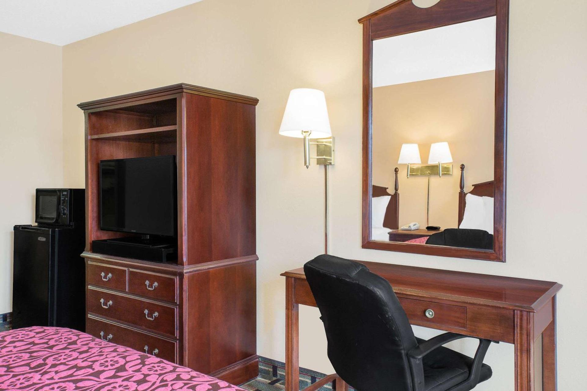 Meridian Inn photo 9