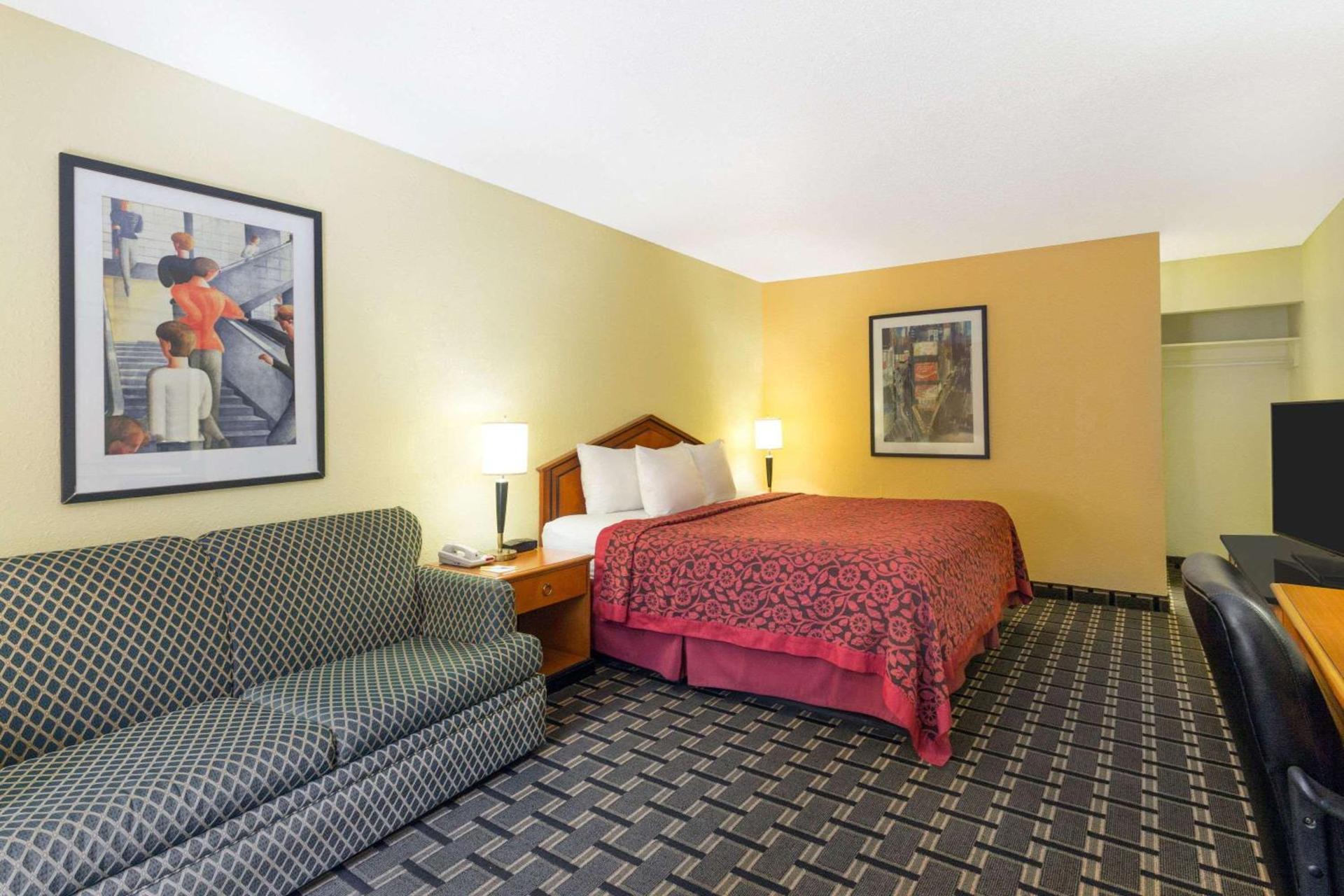 Days Inn by Wyndham Savannah Airport photo 7