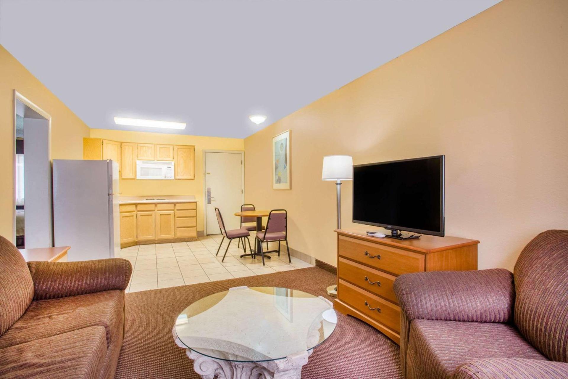 Days Inn by Wyndham St. George photo 13