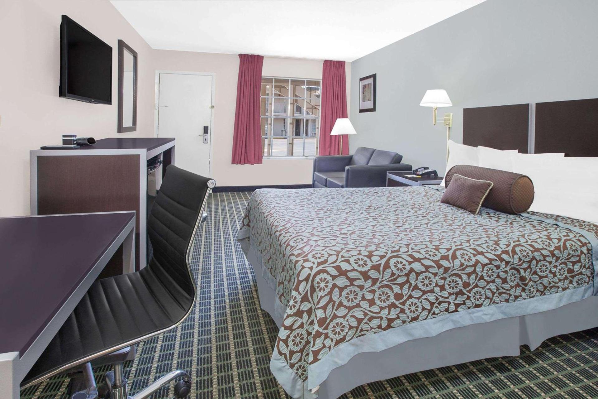 Days Inn by Wyndham Market Center Dallas Love Field photo 21