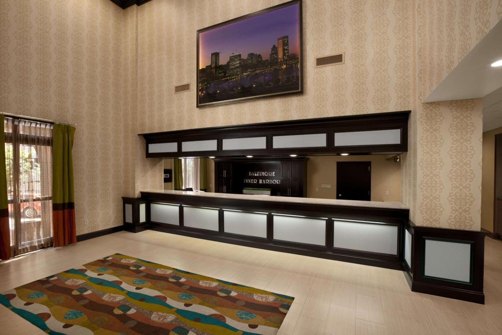 Days Inn by Wyndham Baltimore Inner Harbor photo 6