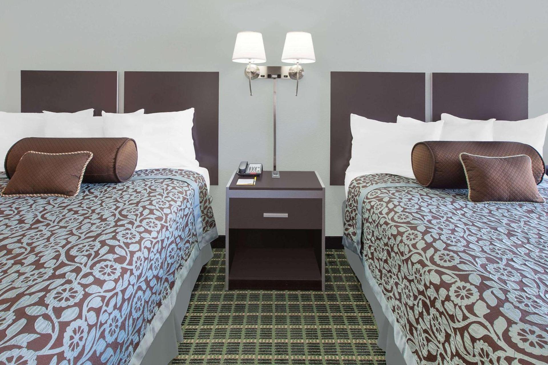 Days Inn by Wyndham Market Center Dallas Love Field photo 19