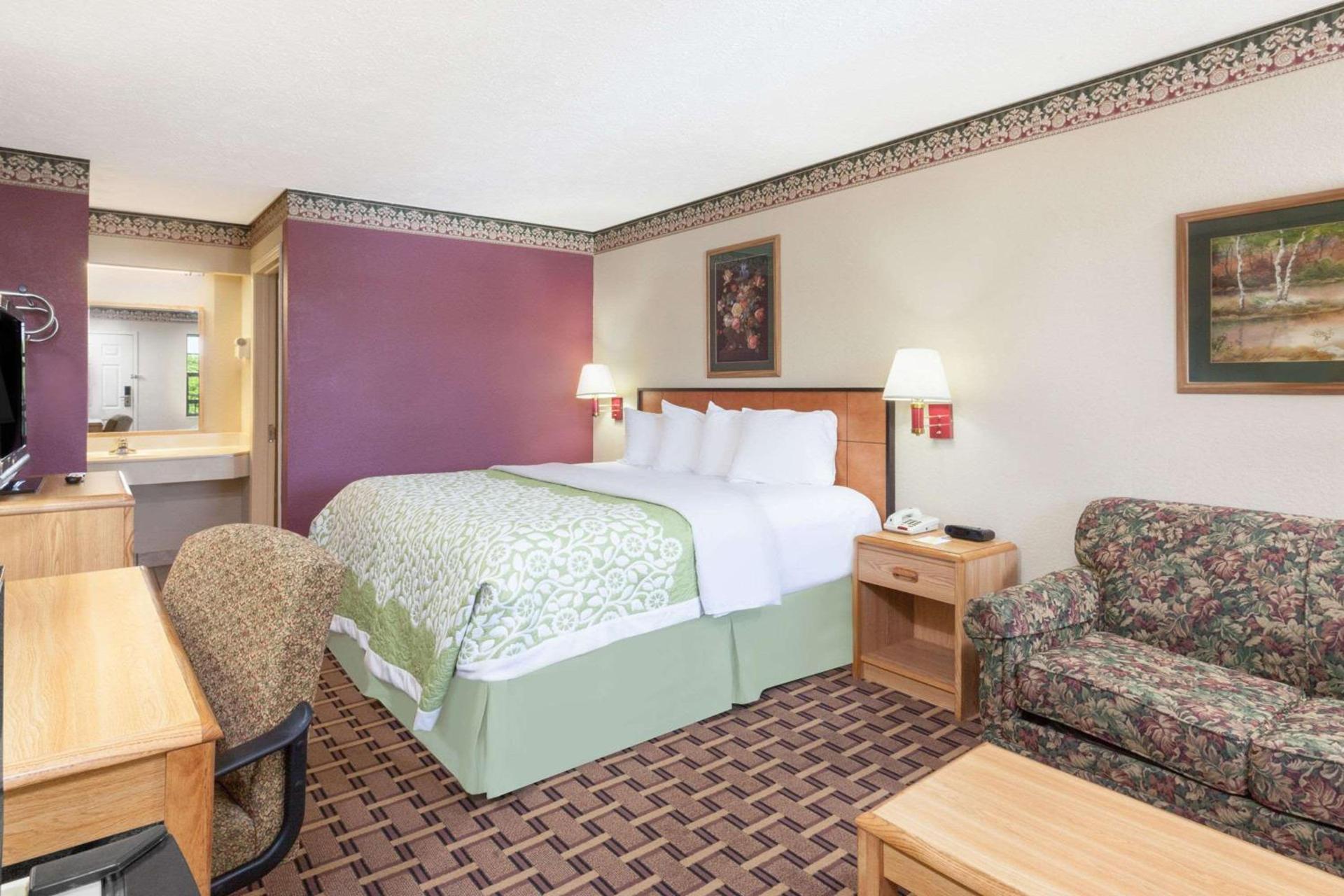 Days Inn by Wyndham Lexington photo 23
