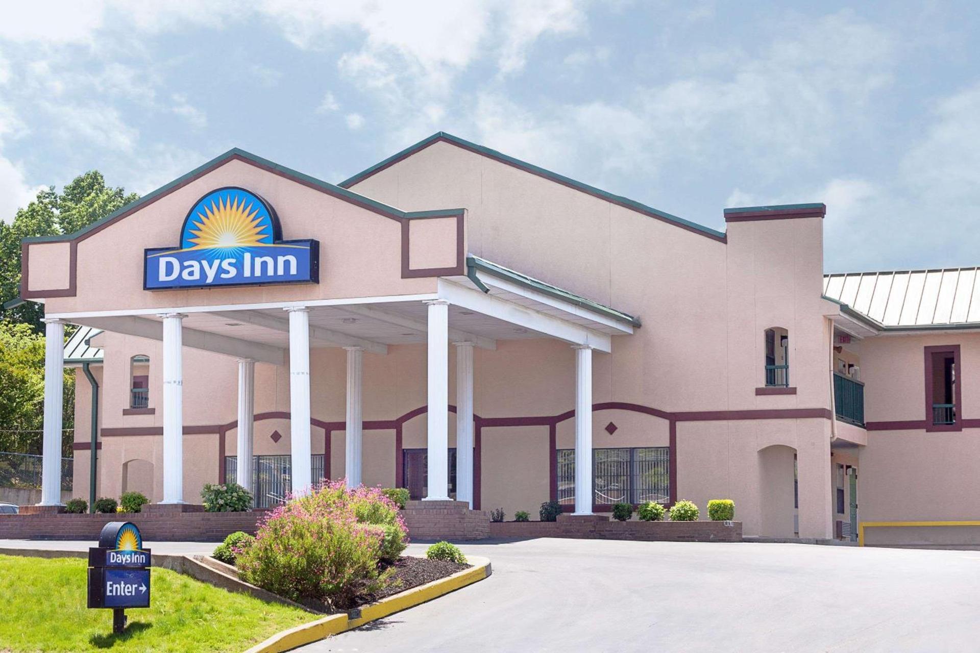 Days Inn by Wyndham Lexington photo 1