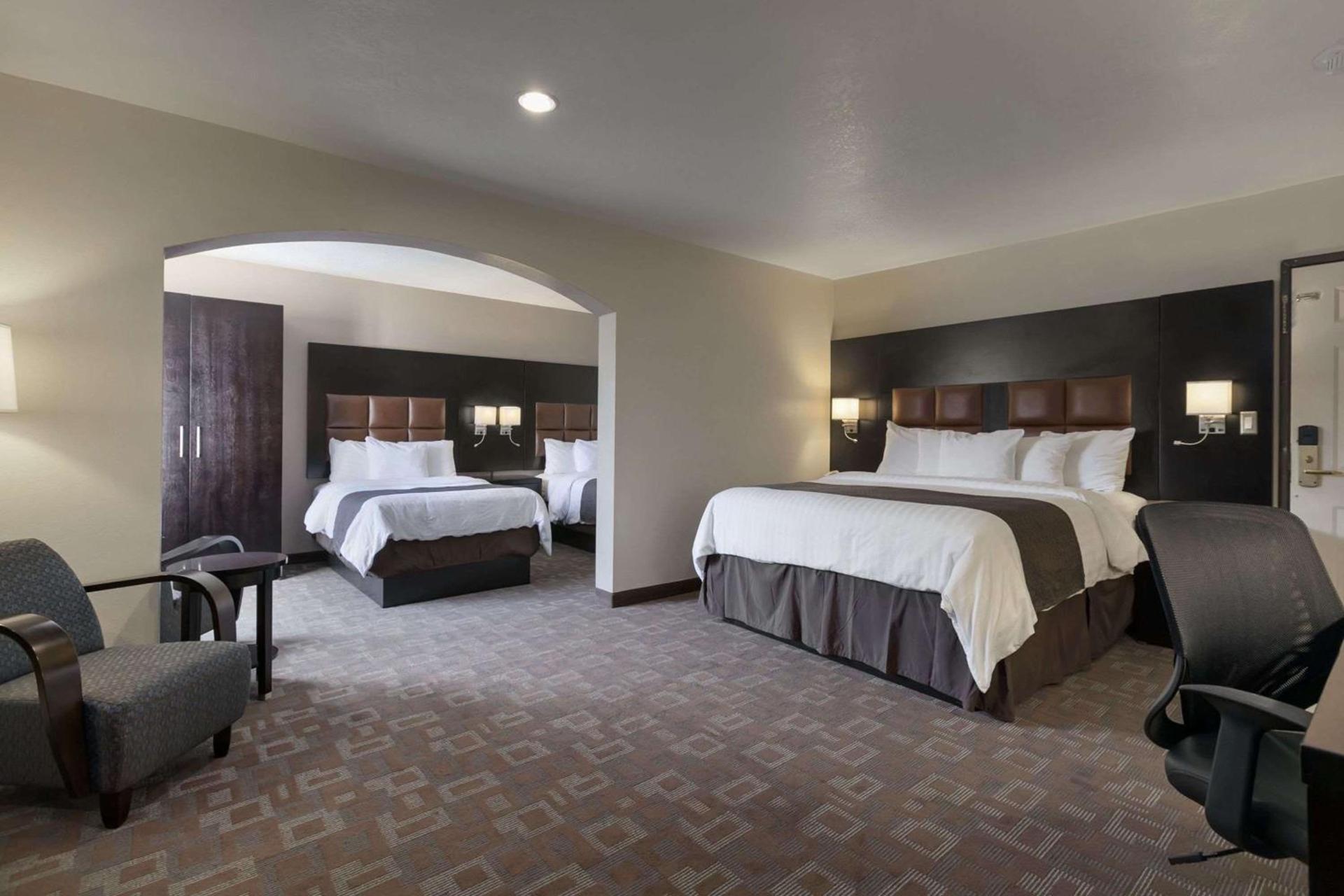 Days Inn by Wyndham Downey photo 9