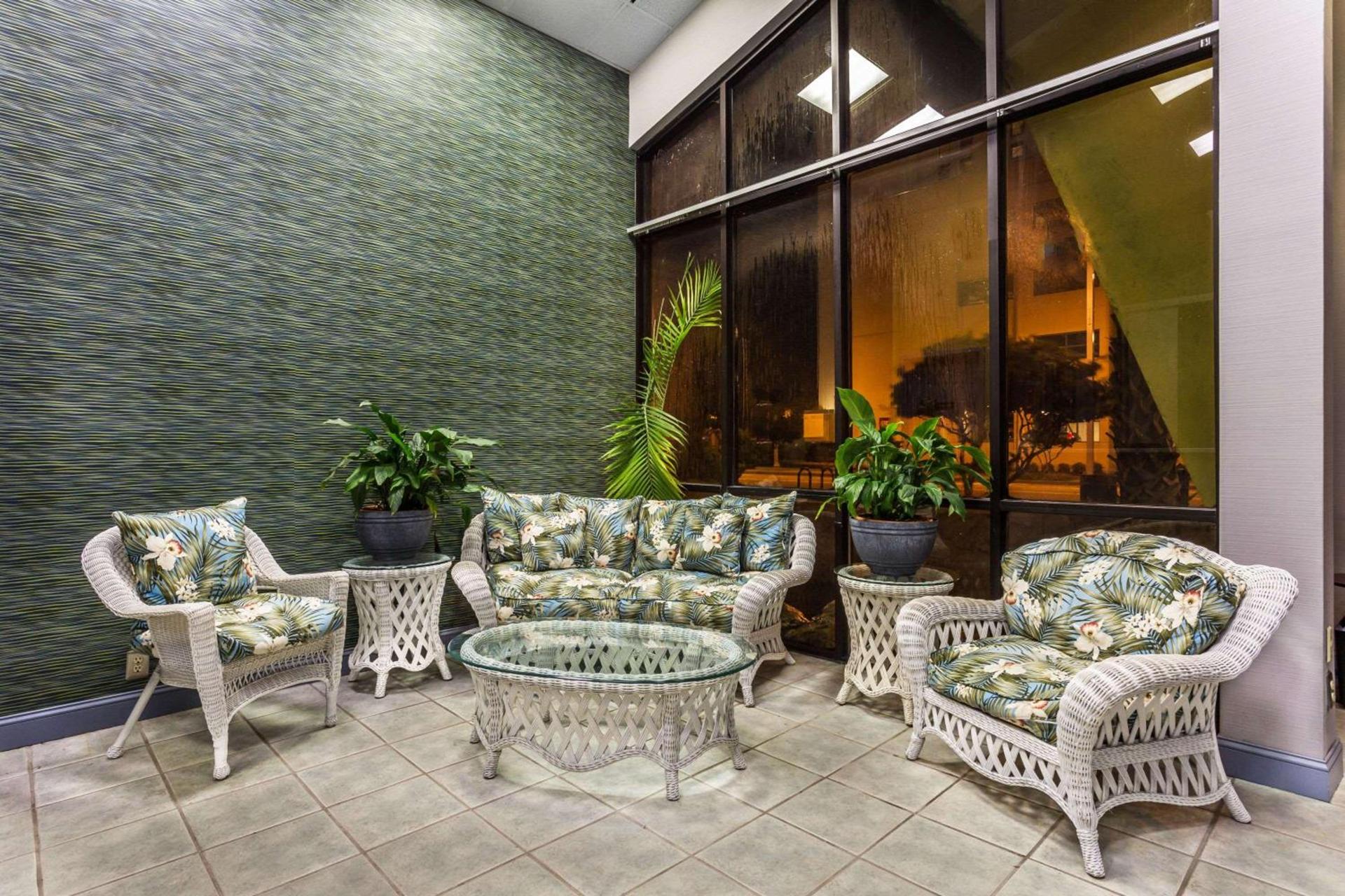 Days Inn by Wyndham Virginia Beach At The Beach photo 24