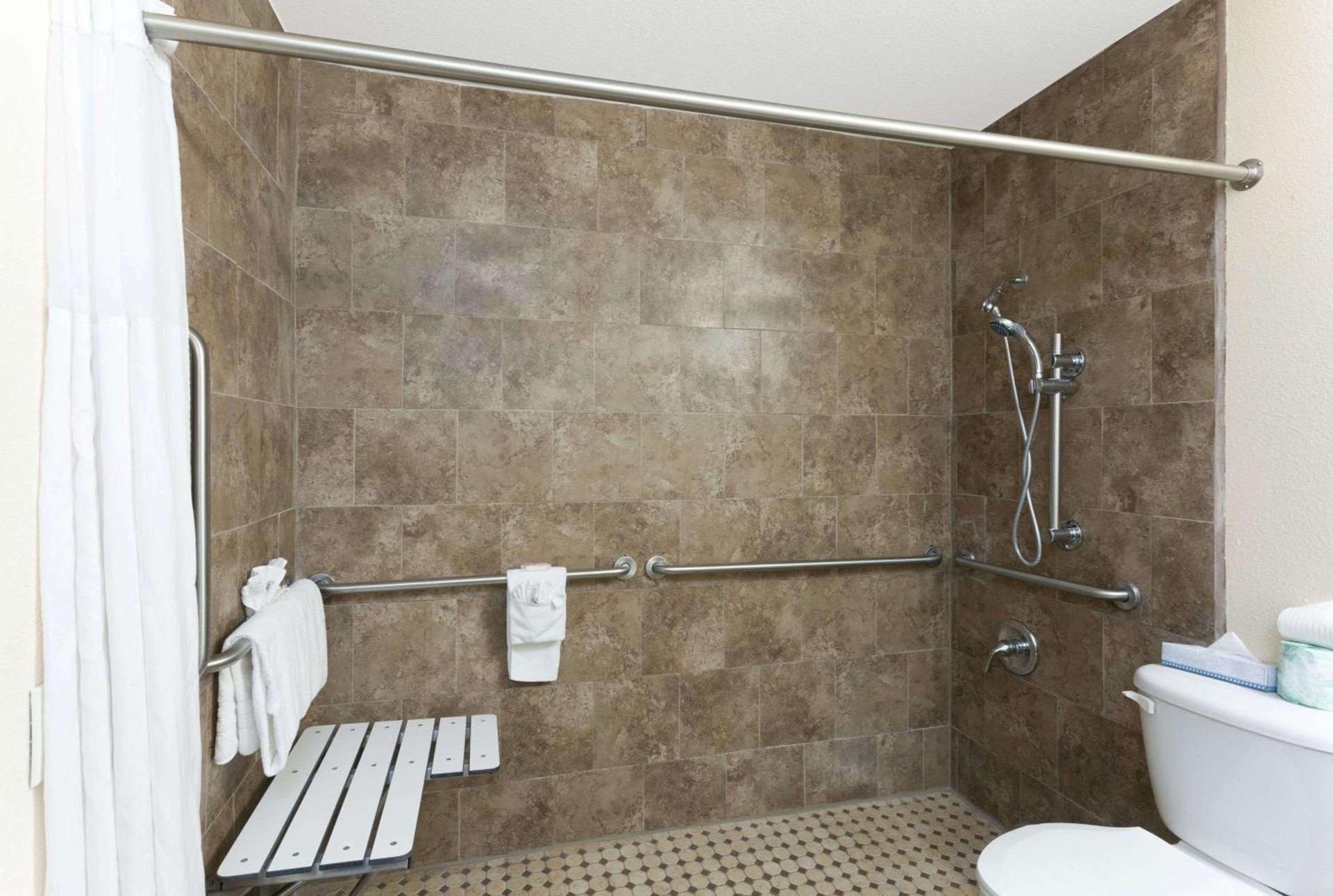 Days Inn by Wyndham Mission Valley-SDSU photo 3