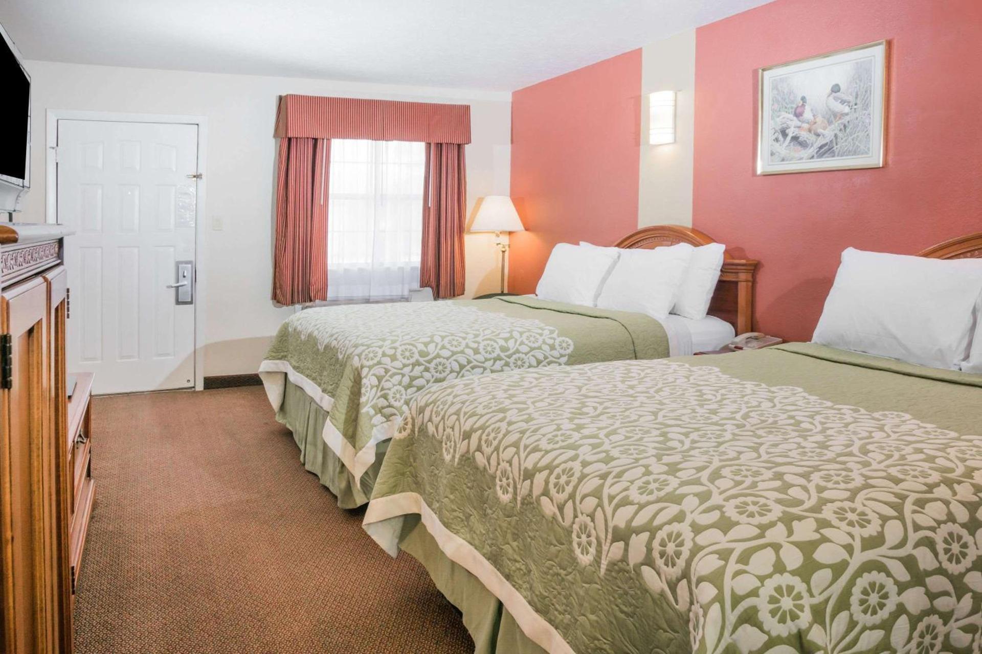 Days Inn by Wyndham Bastrop photo 10