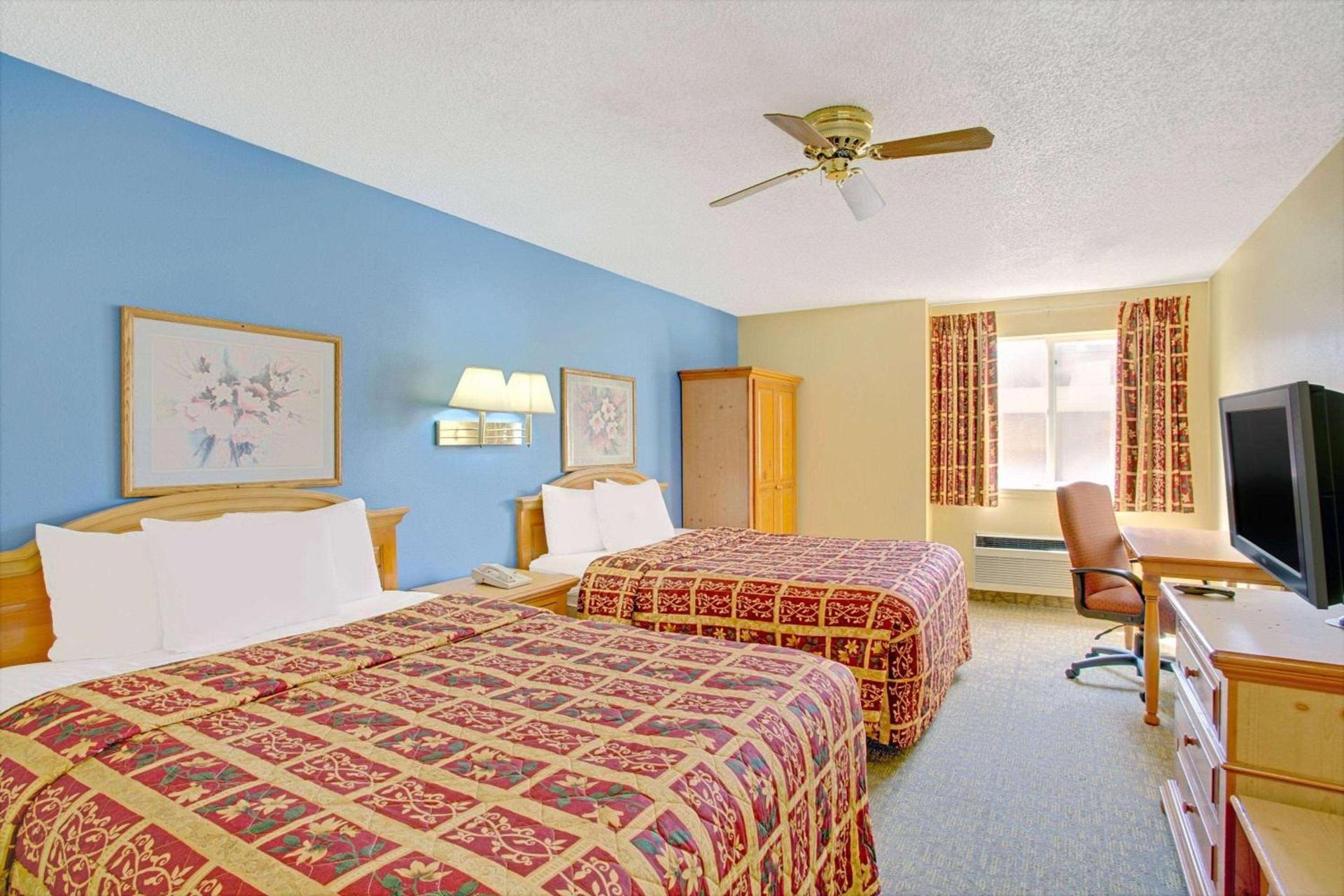 Days Inn by Wyndham Lehi photo 11