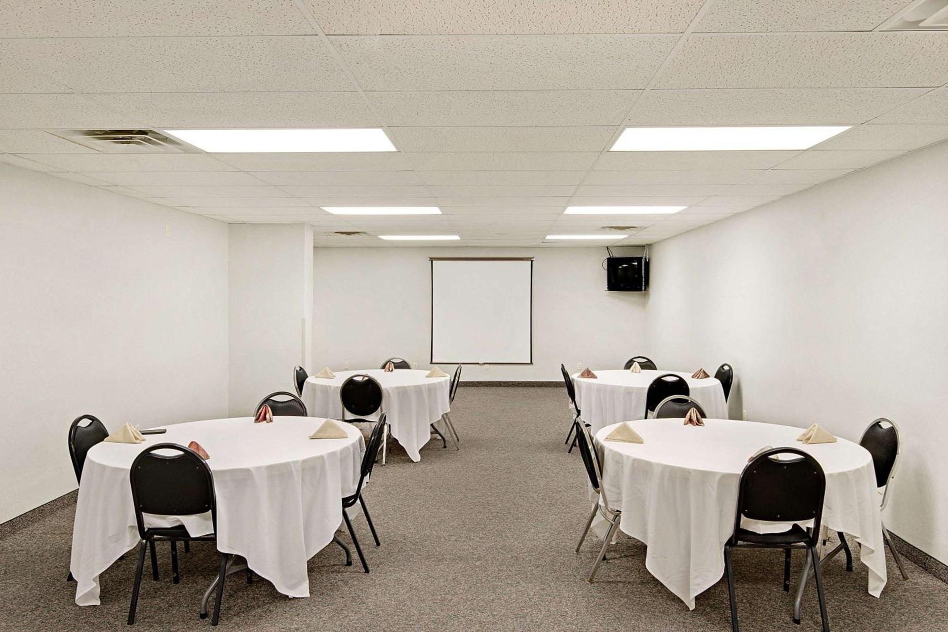 Days Inn by Wyndham Lisbon photo 15