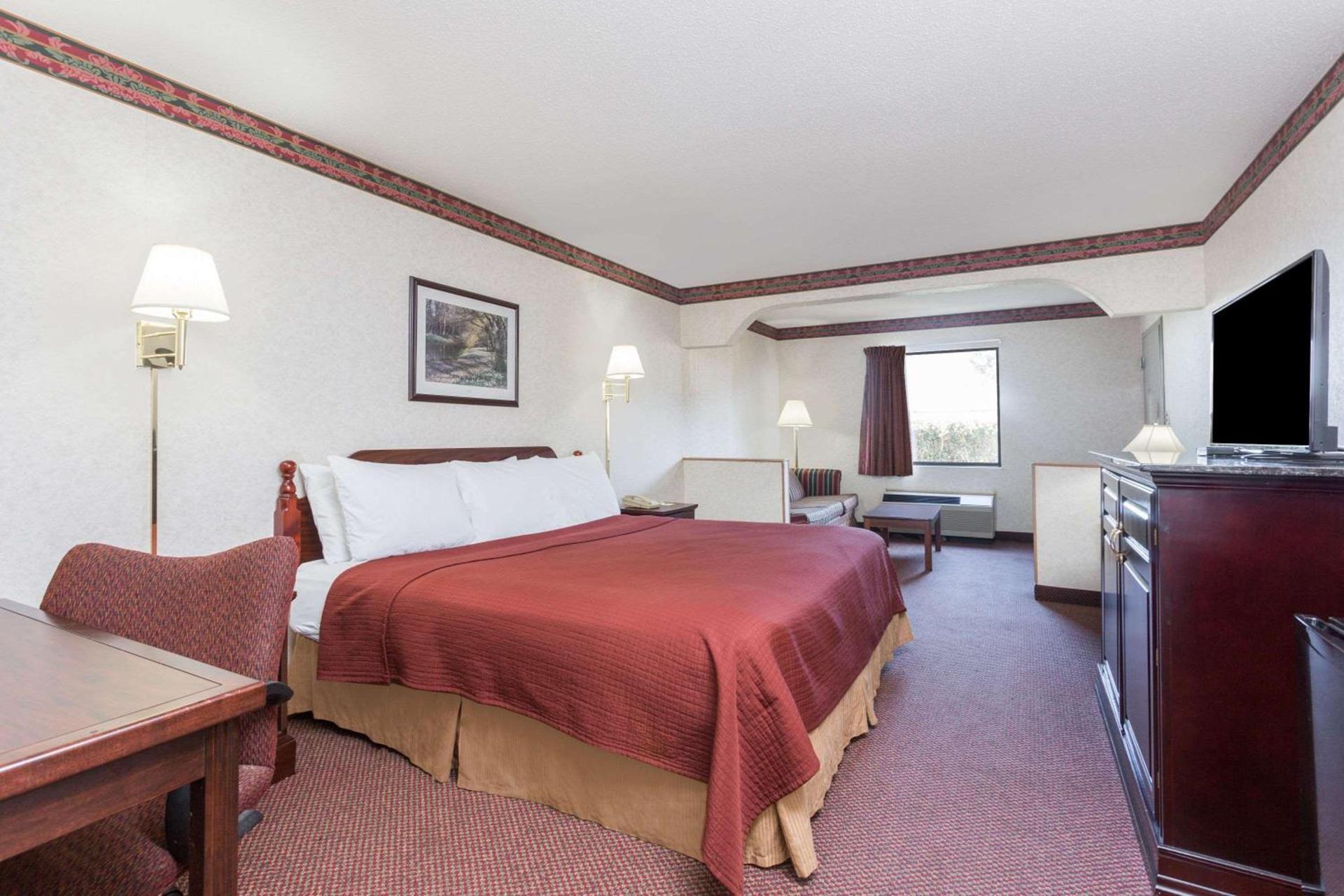 Days Inn by Wyndham Royston photo 8