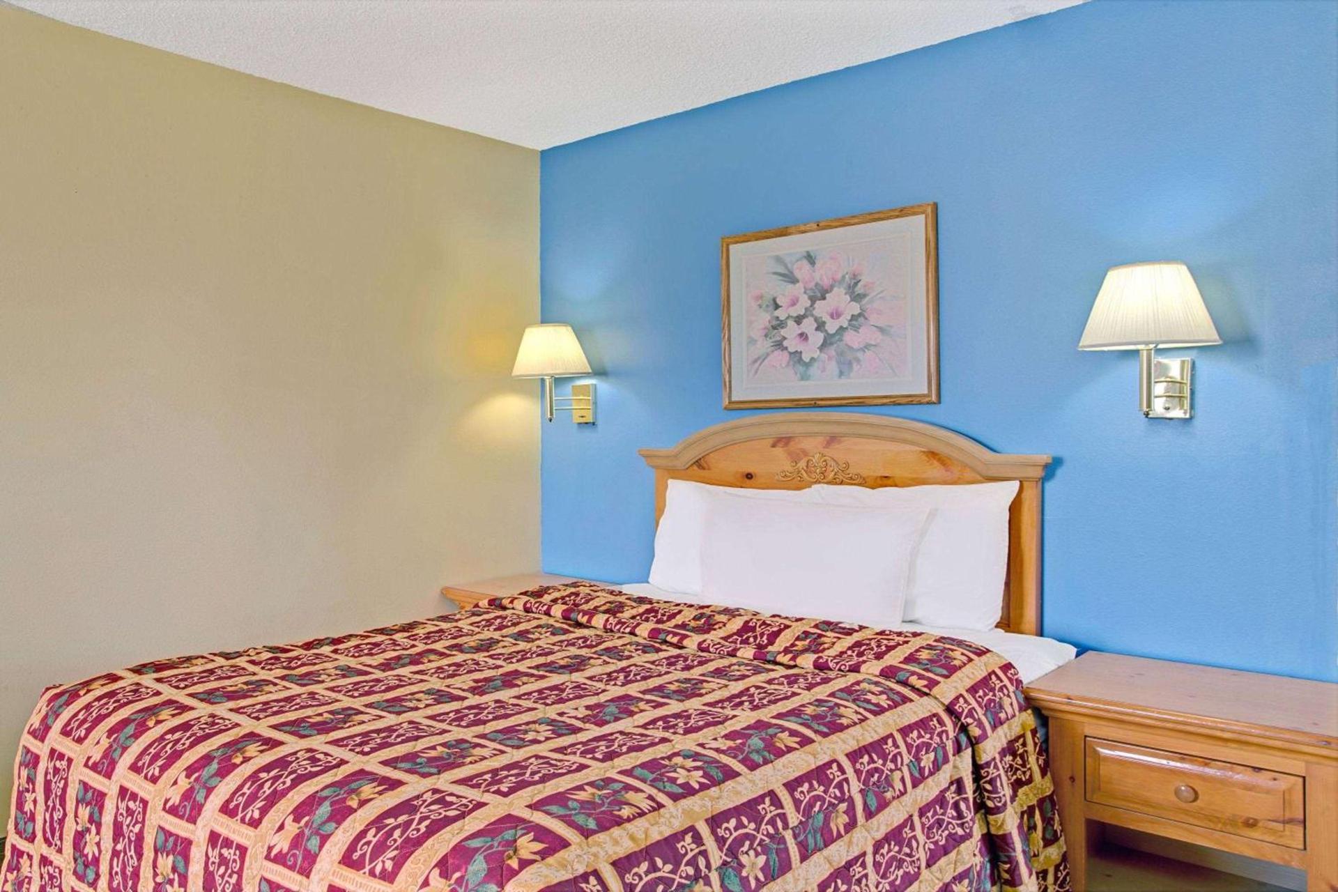 Days Inn by Wyndham Lehi photo 4