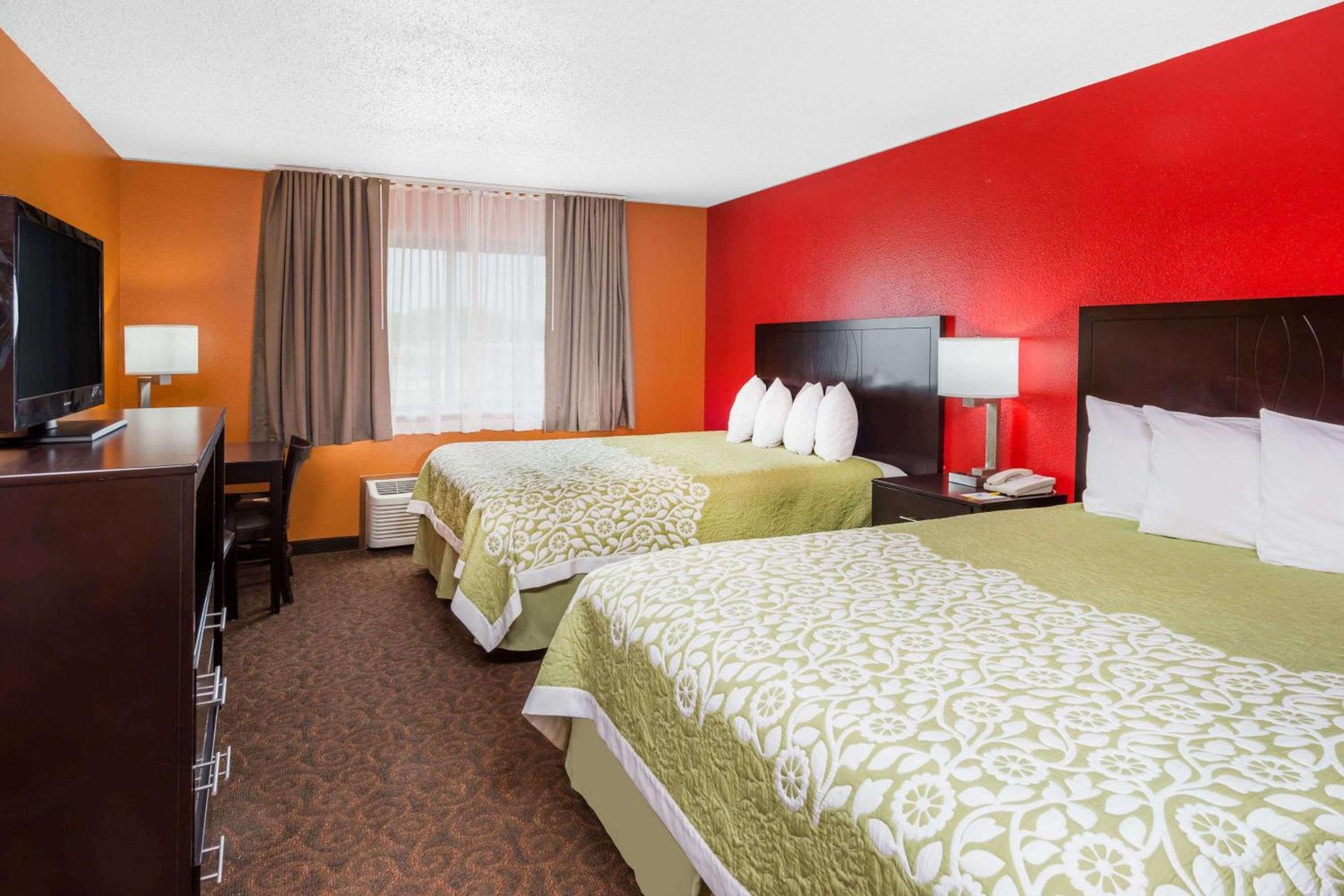 Days Inn by Wyndham Mexico photo 3