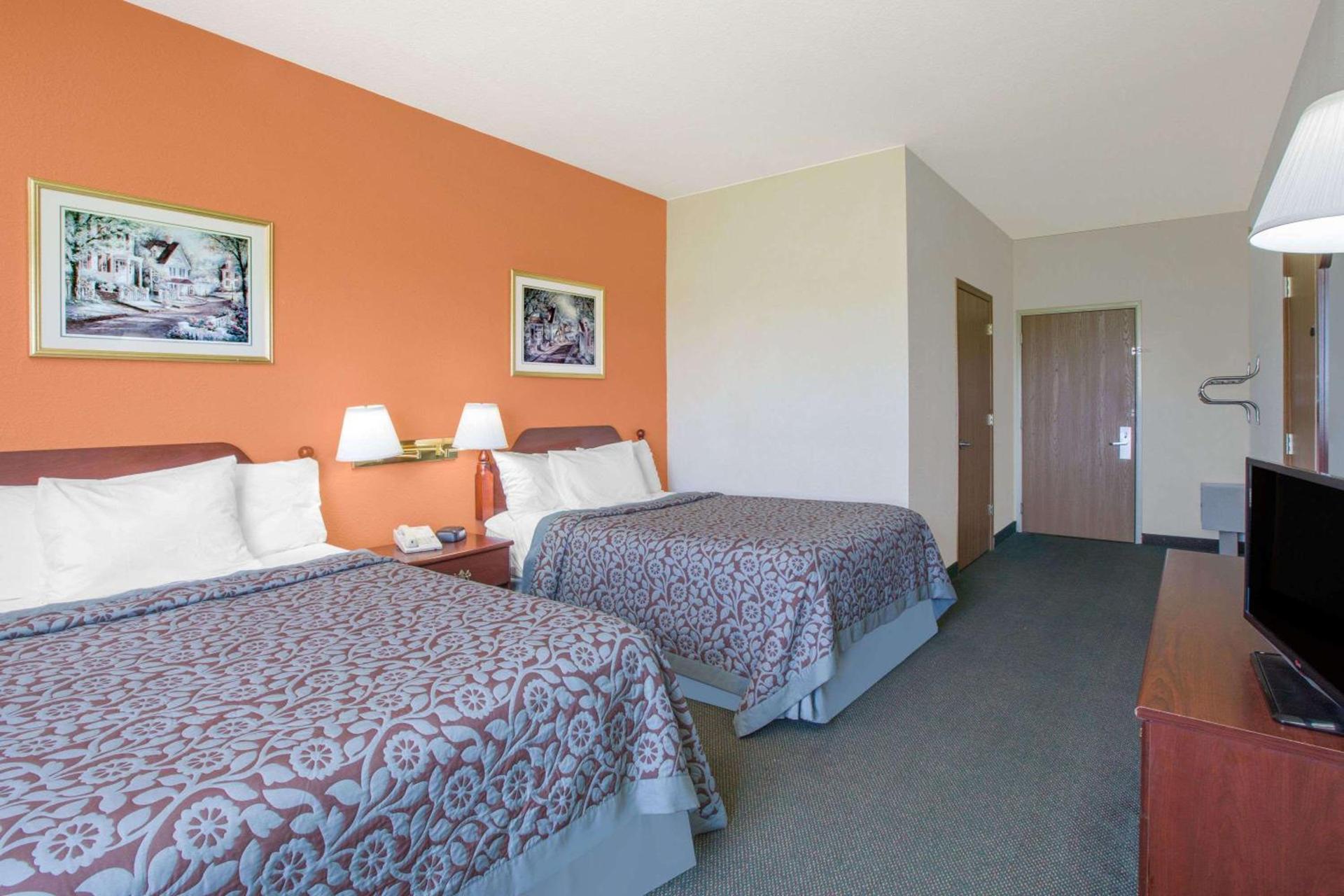 Days Inn by Wyndham Butler photo 6