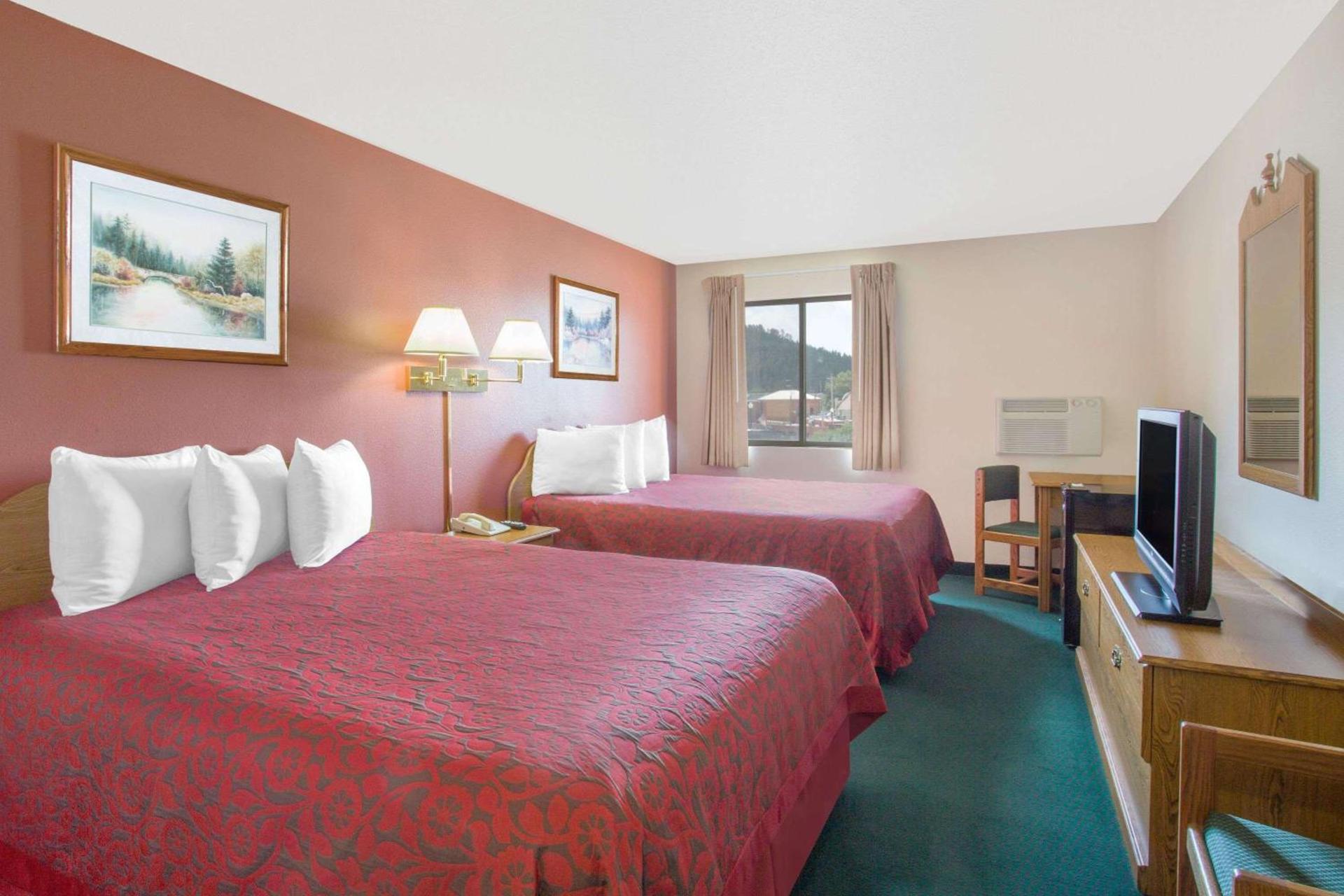 Days Inn by Wyndham Custer photo 10