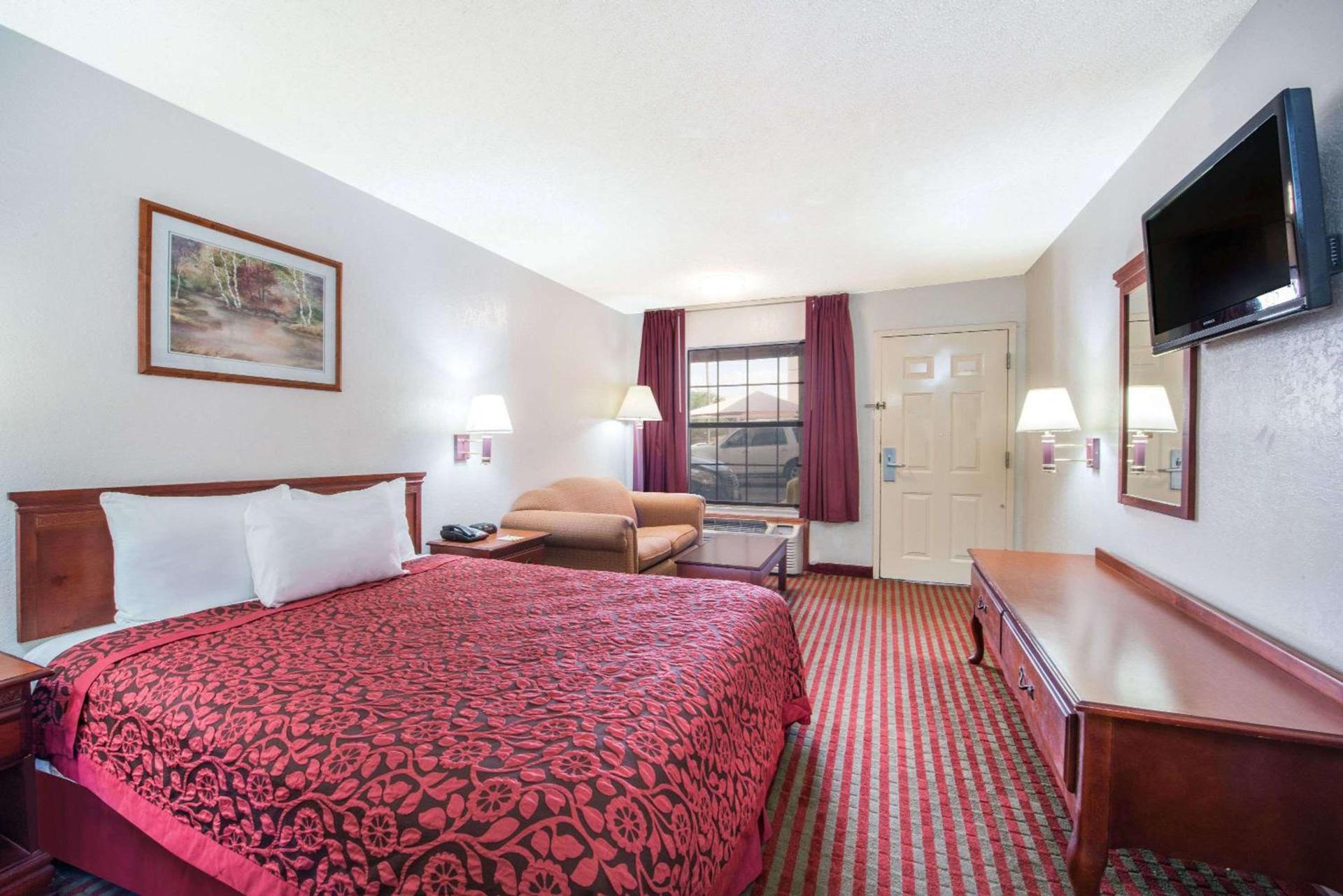 Days Inn by Wyndham McAllen photo 5