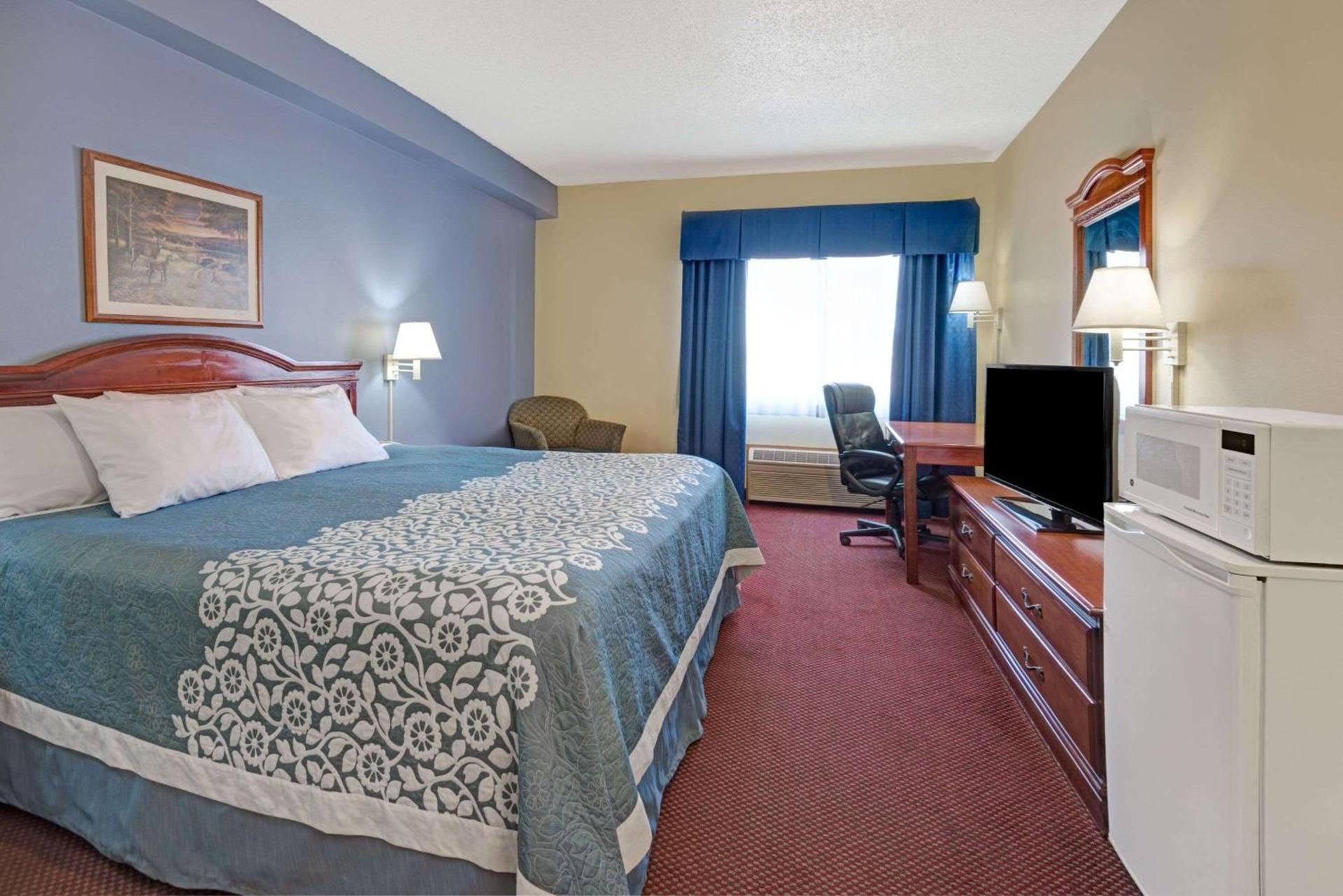 Days Inn by Wyndham Laramie photo 9