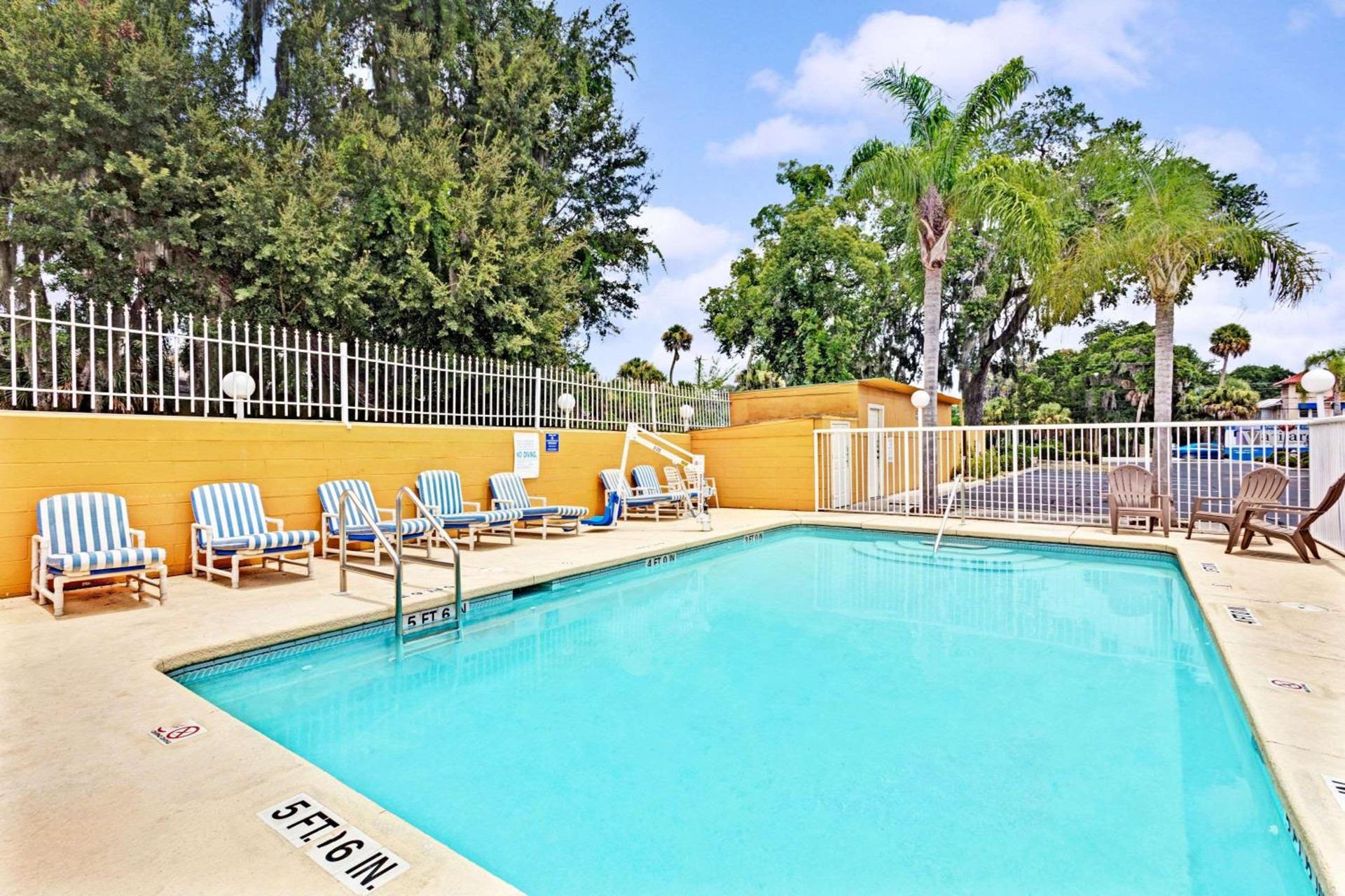 Sunset Inn Daytona Beach photo 9