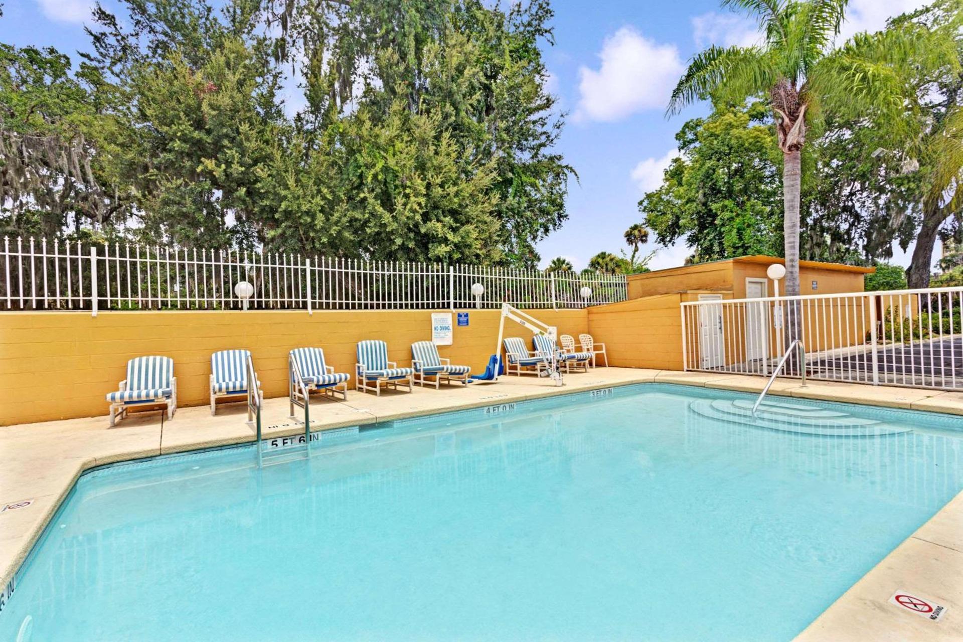 Sunset Inn Daytona Beach photo 1