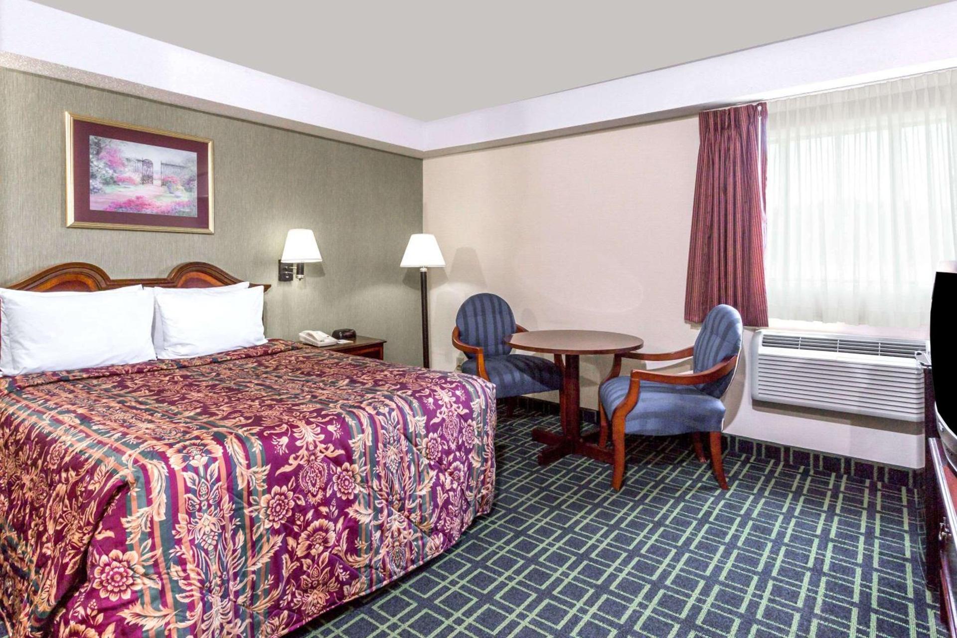 Days Inn by Wyndham Dumfries Quantico photo 3
