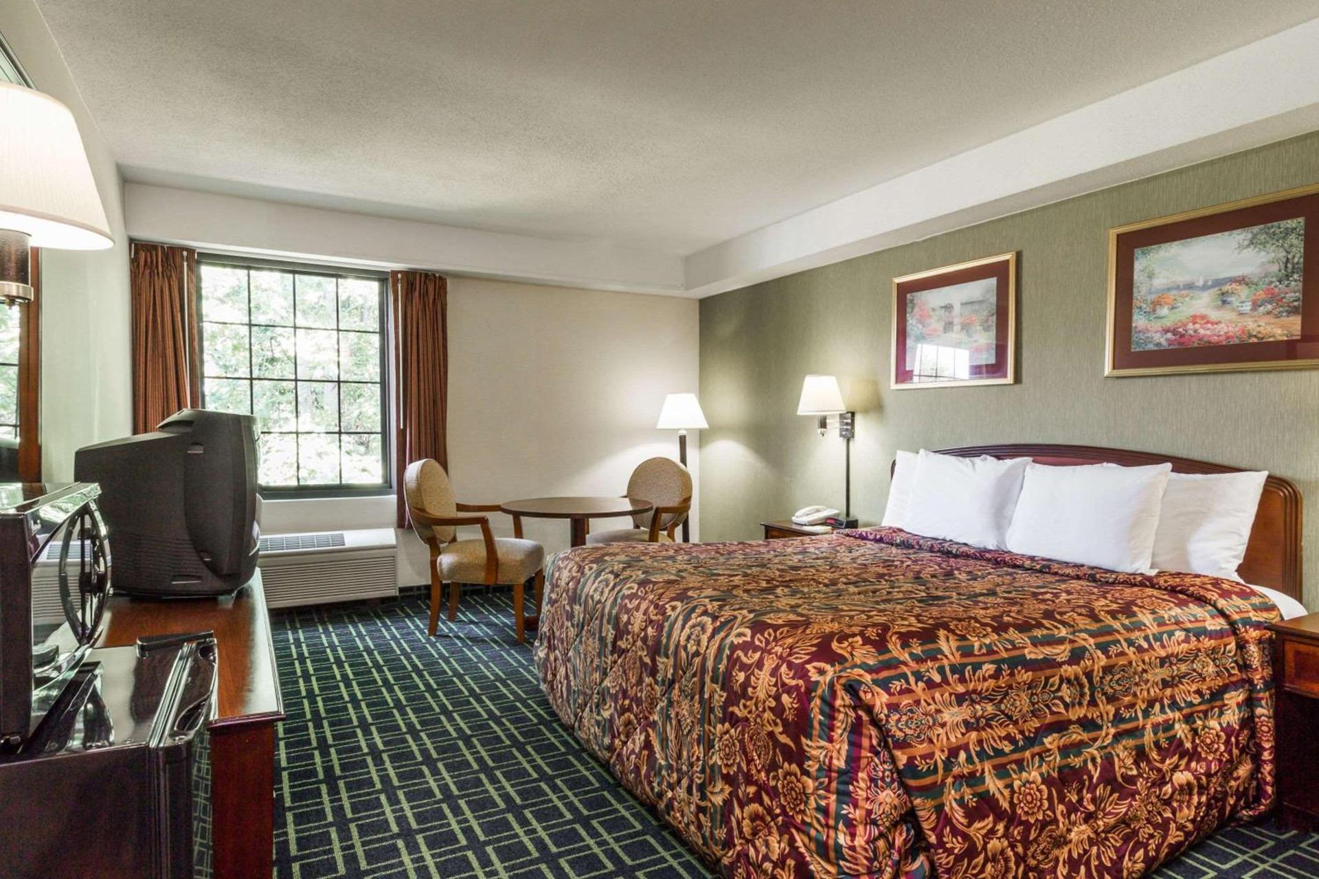 Days Inn by Wyndham Dumfries Quantico photo 7