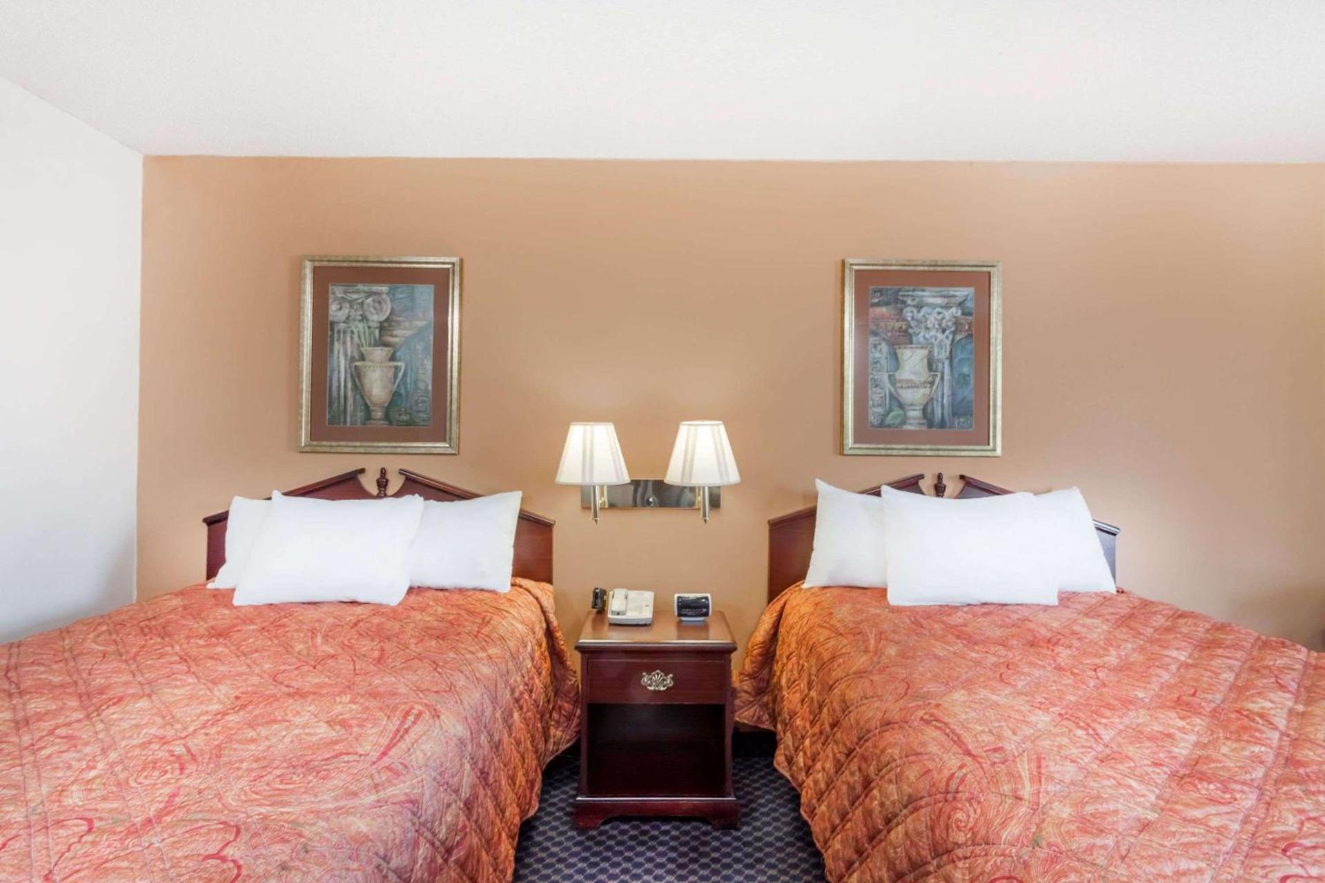 Days Inn by Wyndham Martin photo 9