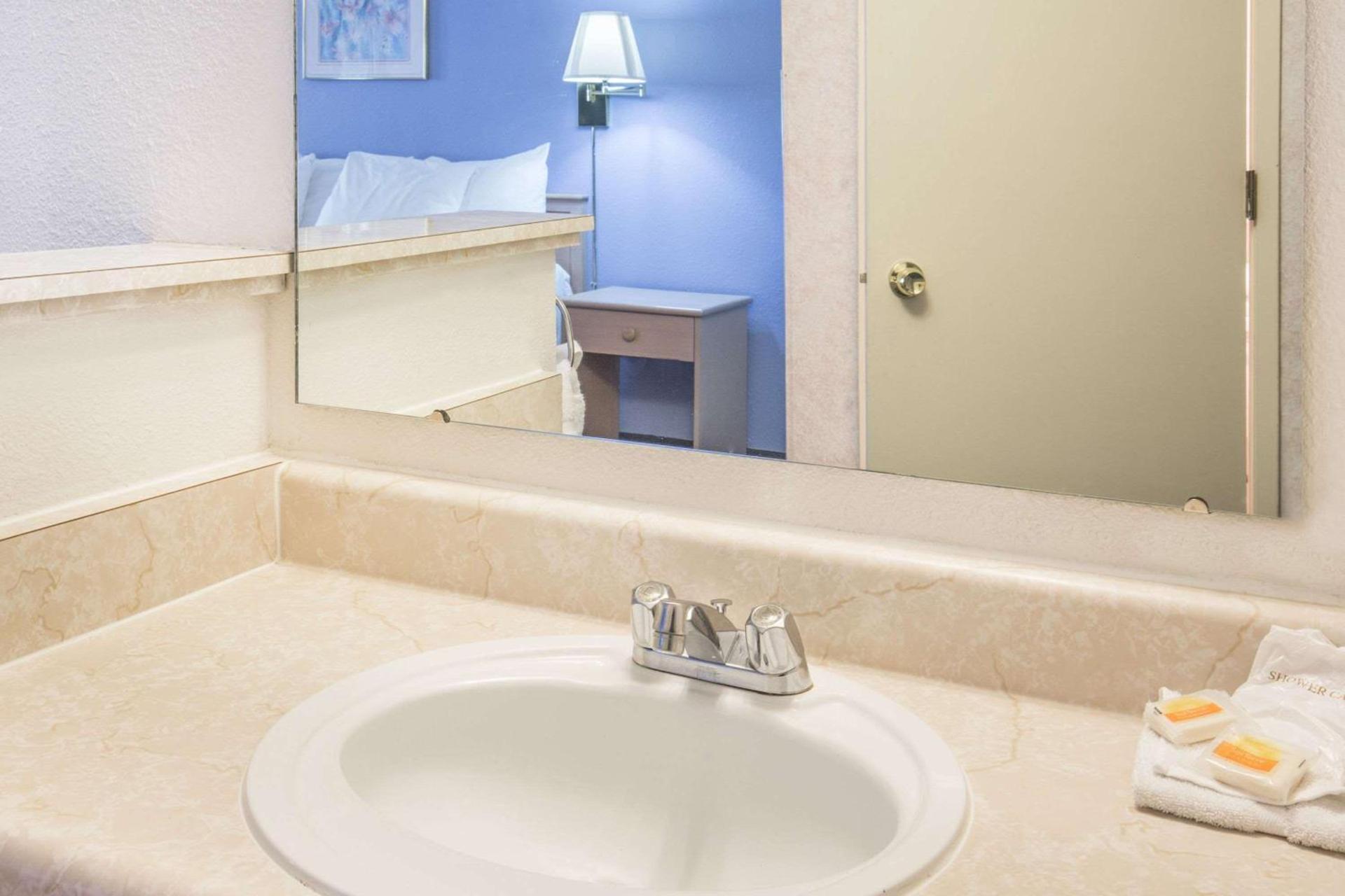 Days Inn by Wyndham Corvallis photo 7