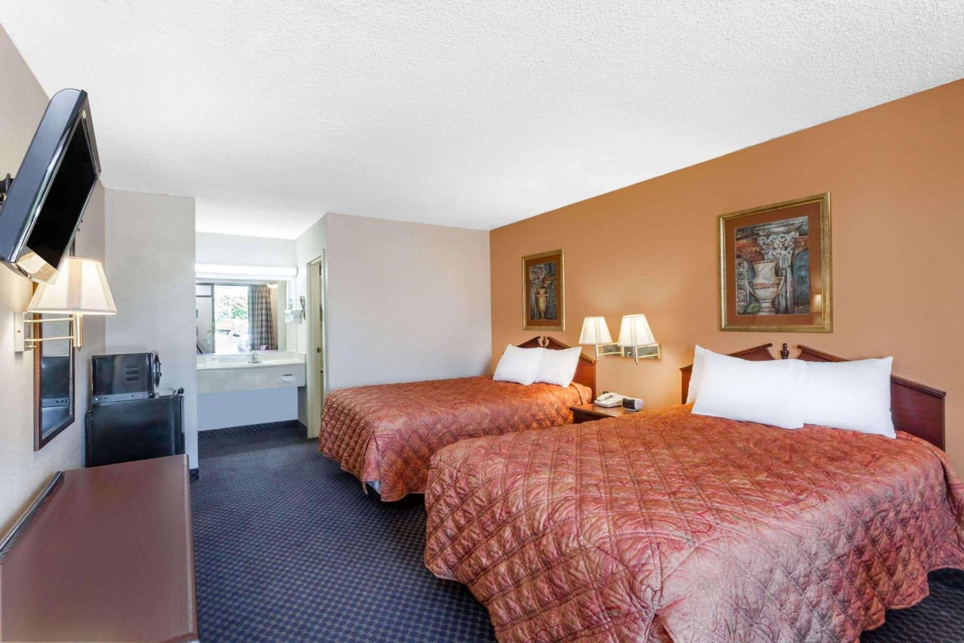 Days Inn by Wyndham Martin photo 14
