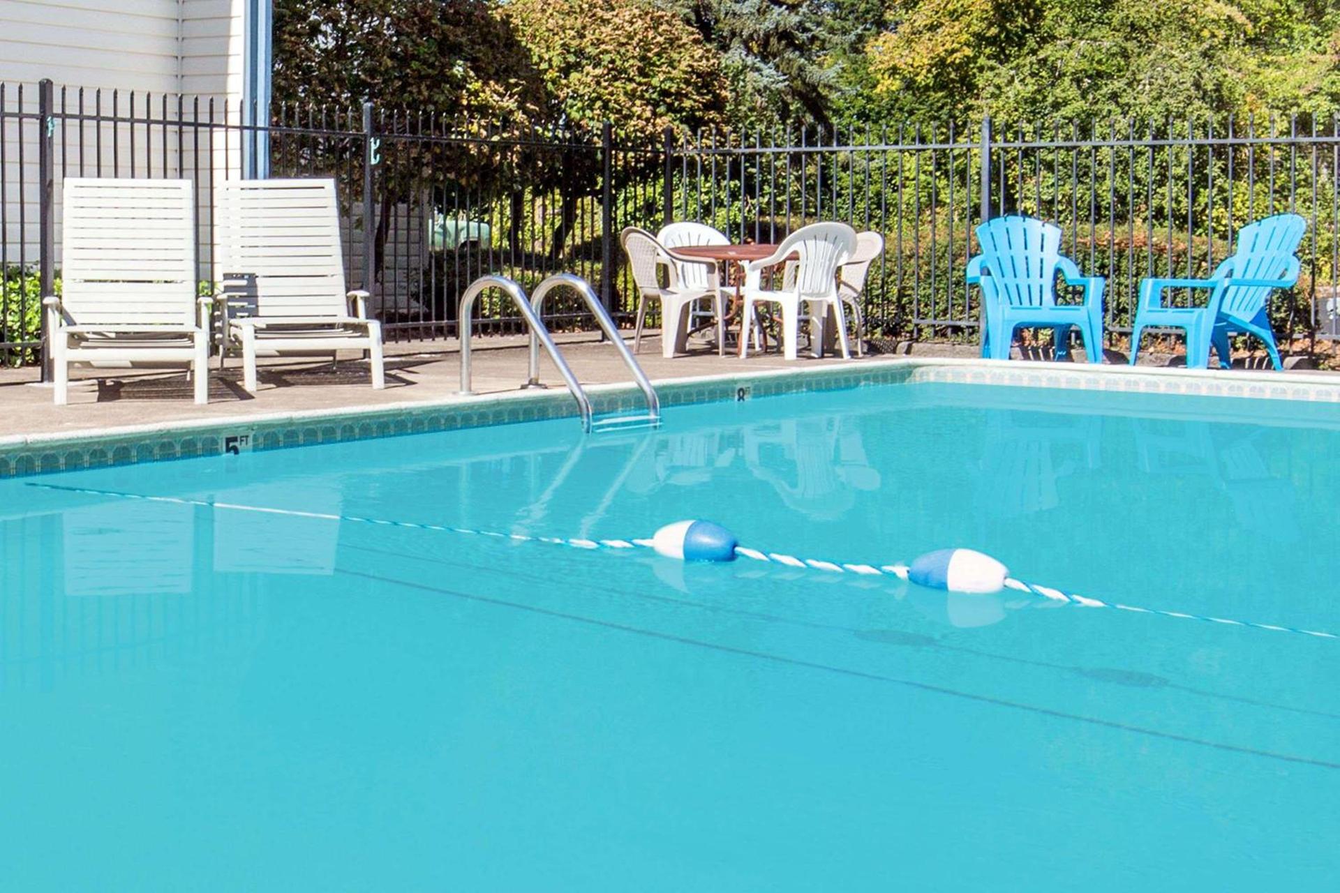 Days Inn by Wyndham Corvallis photo 4