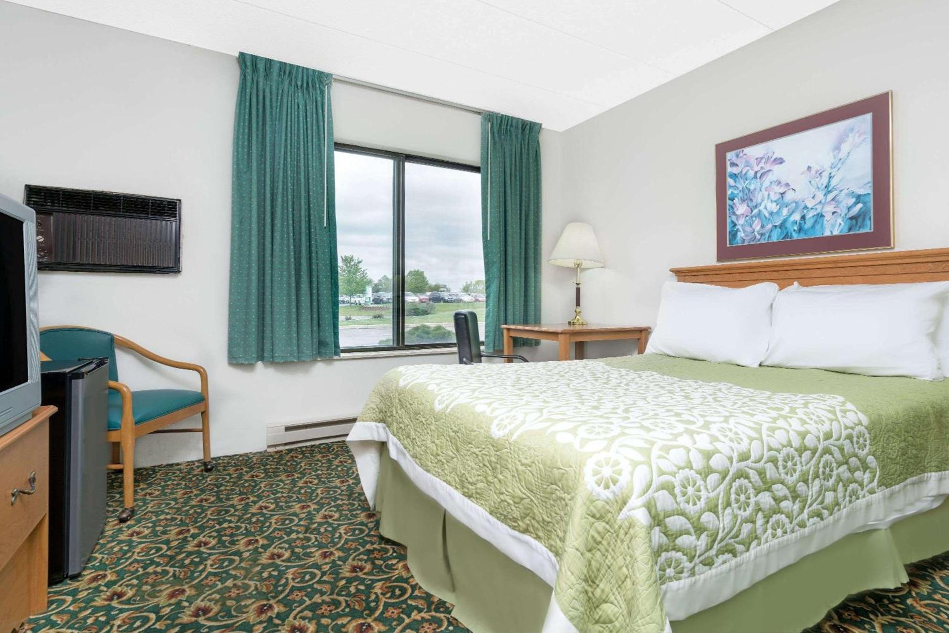 Days Inn by Wyndham St Cloud photo 6