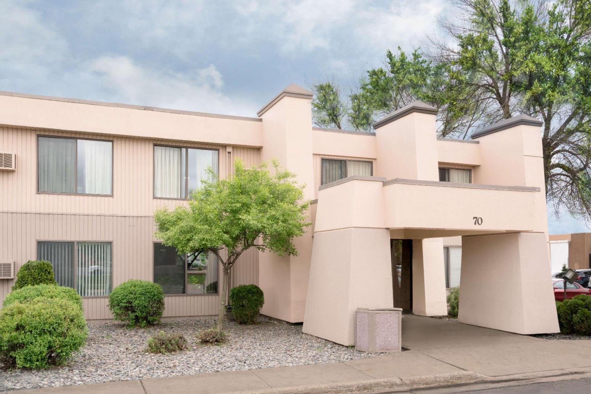 Days Inn by Wyndham St Cloud — hotel in Saint Cloud