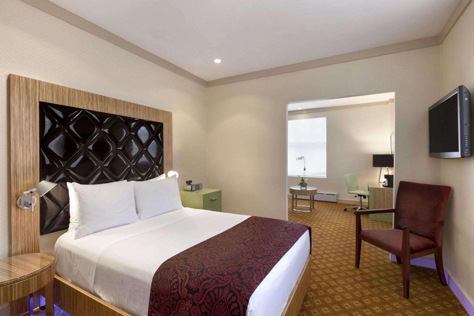 Night Hotel Broadway photo 97