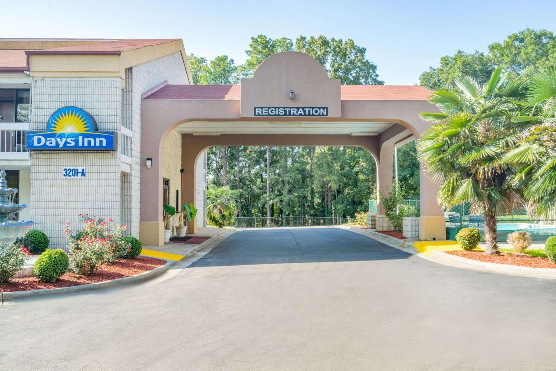 Days Inn by Wyndham Raleigh Midtown — hotel in Raleigh