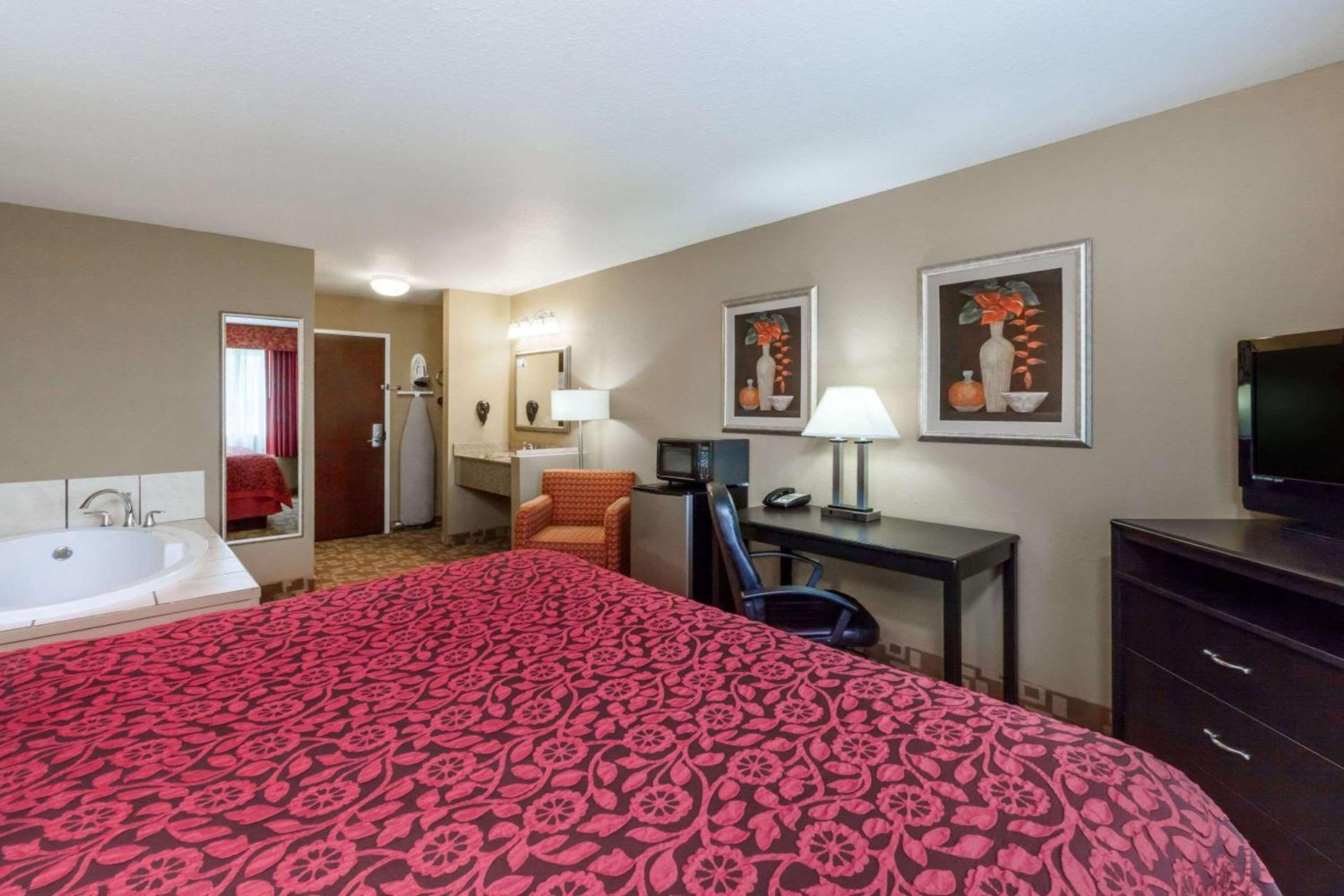 Days Inn by Wyndham Central City photo 12