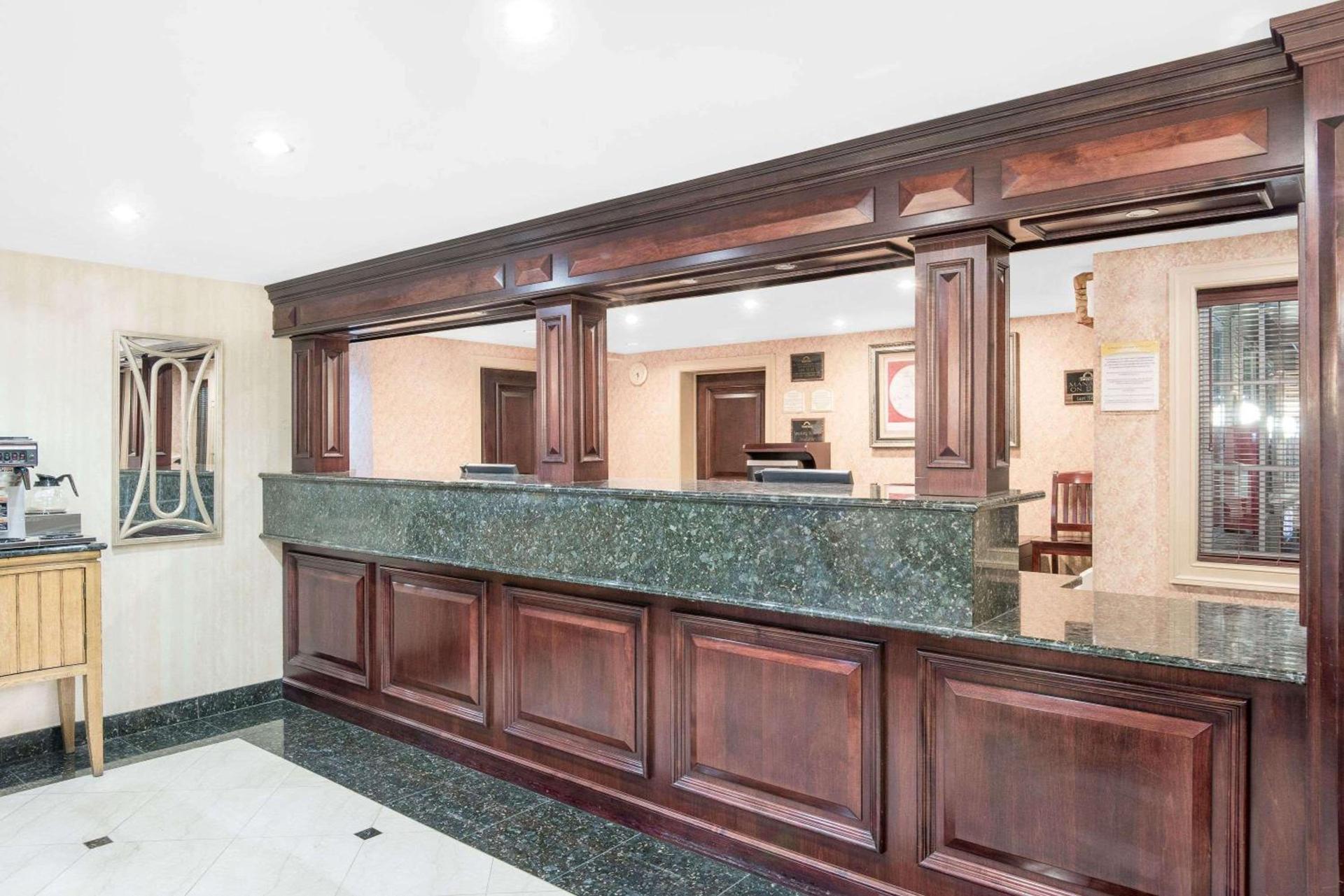Days Inn by Wyndham Springfield/Phil.Intl Airport photo 27