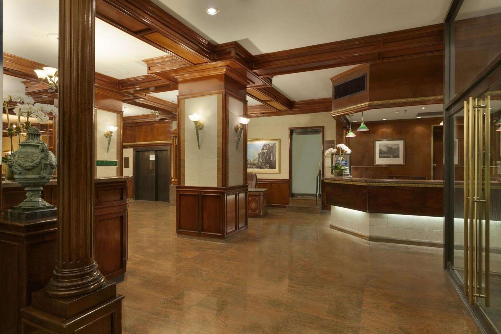 Night Hotel Broadway photo 94