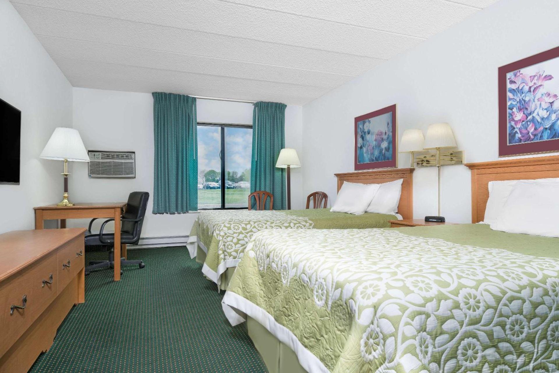 Days Inn by Wyndham St Cloud photo 5