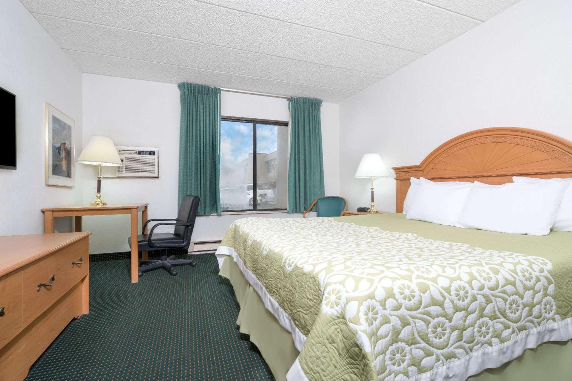 Days Inn by Wyndham St Cloud photo 13