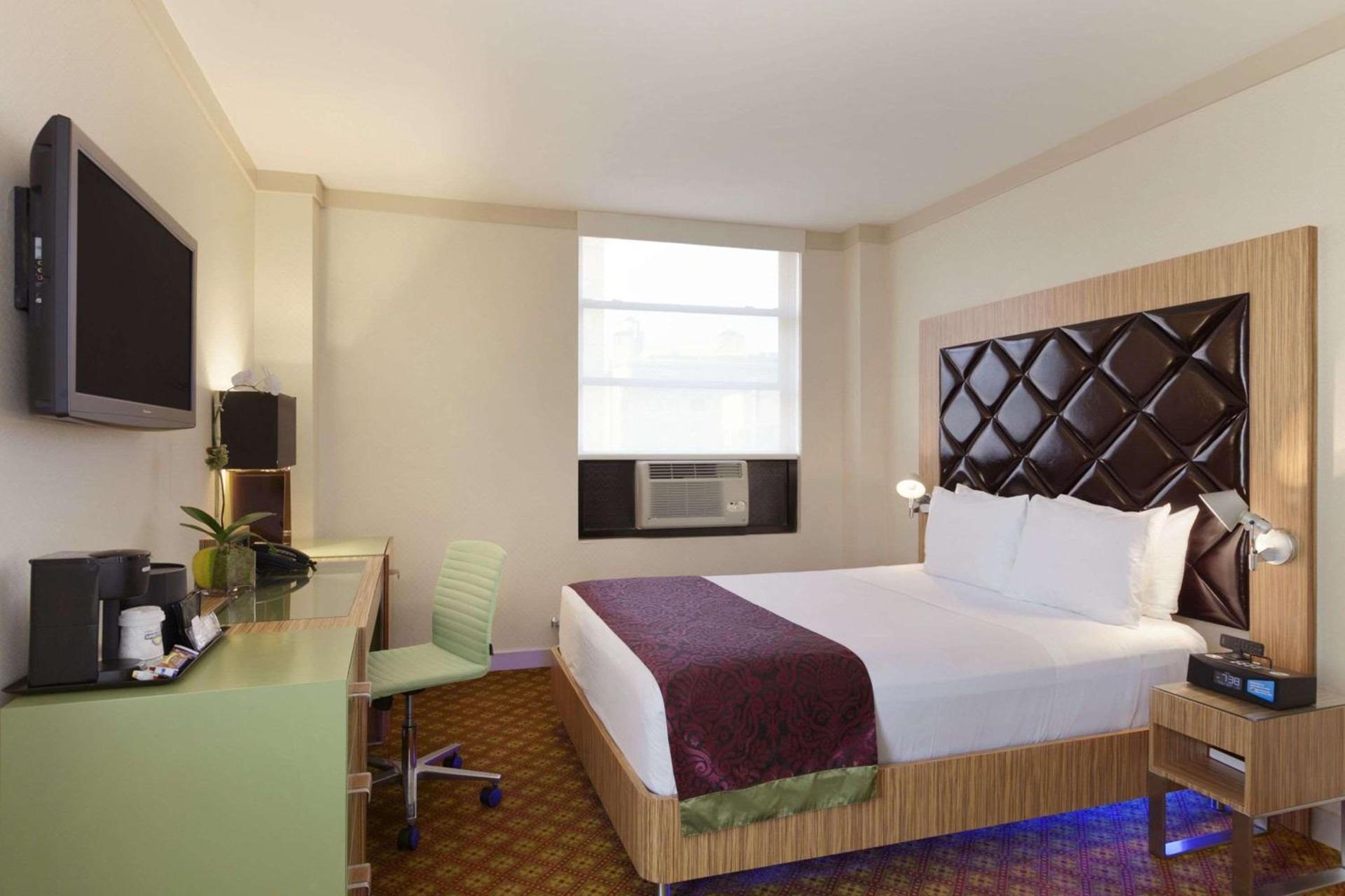 Night Hotel Broadway photo 93