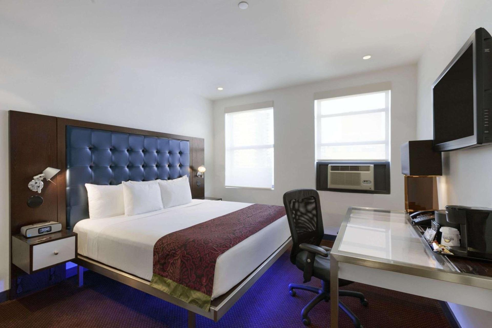 Night Hotel Broadway photo 92