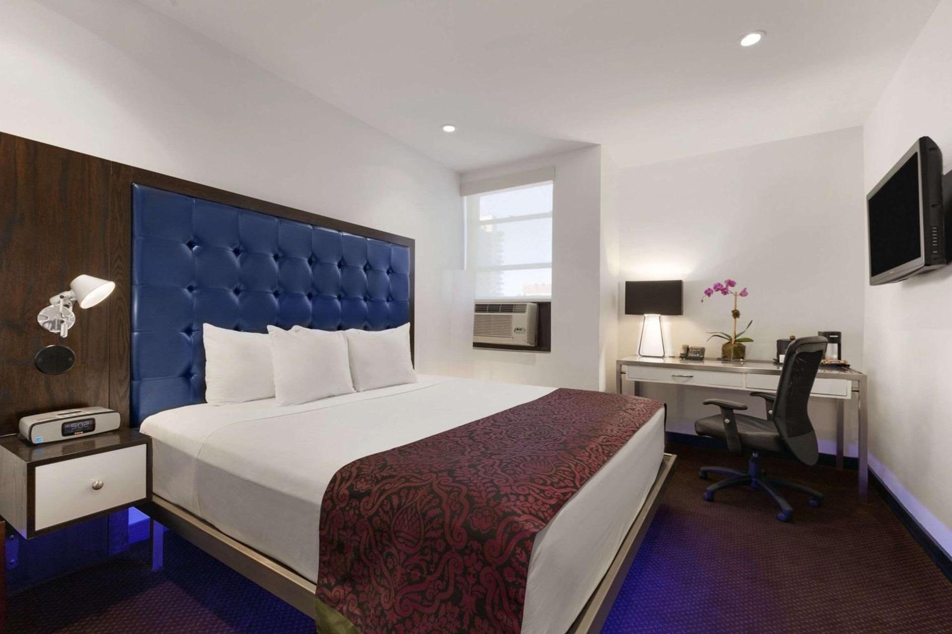 Night Hotel Broadway photo 91