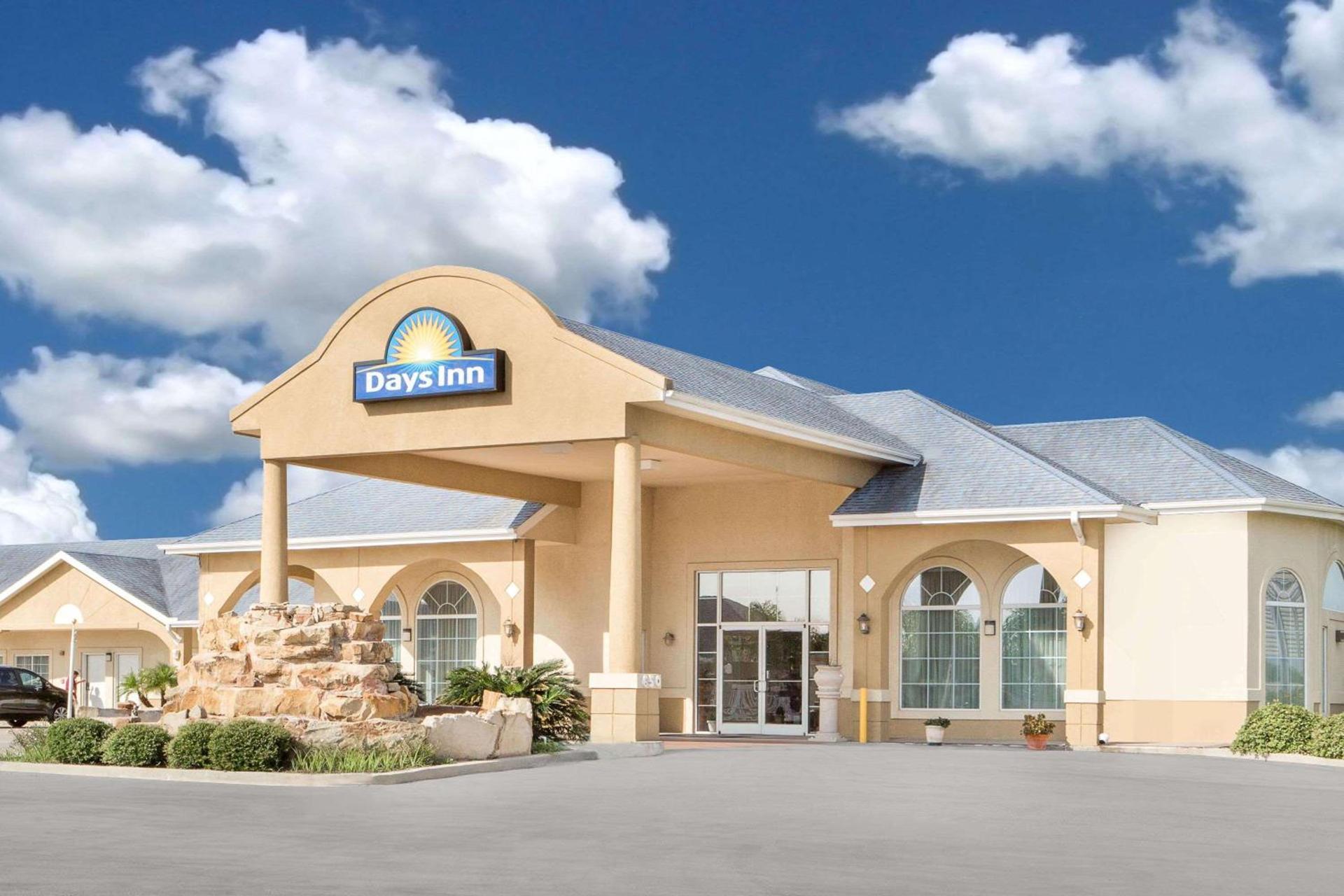 Days Inn by Wyndham Robstown photo 2
