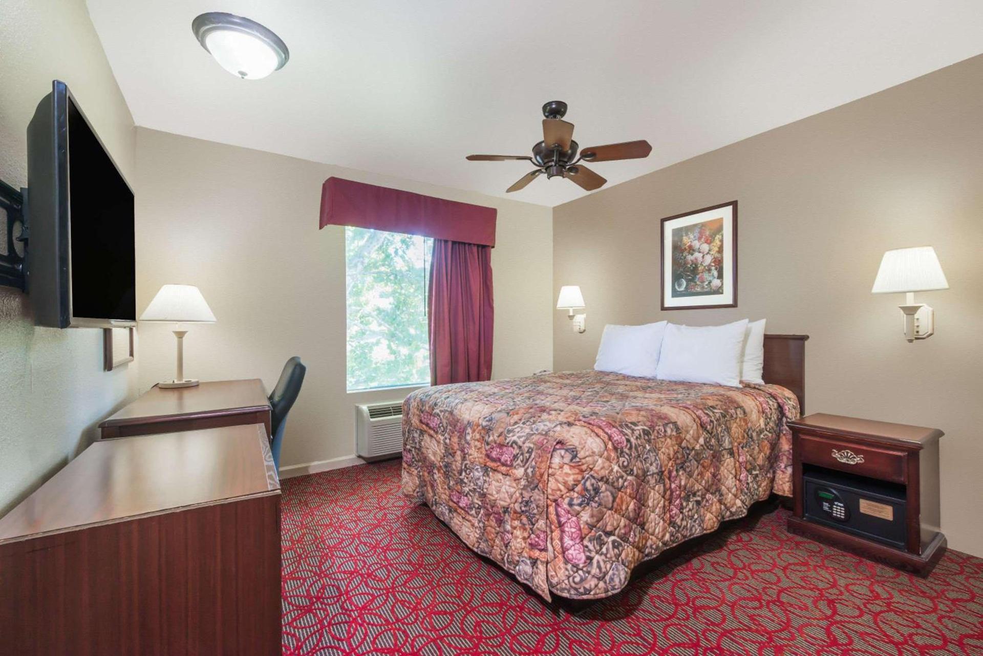 Days Inn by Wyndham St Peters/St Charles photo 7
