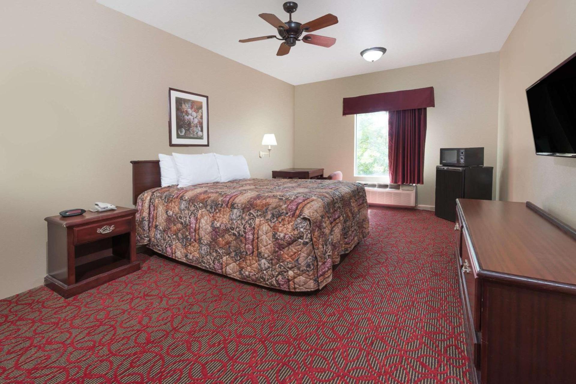 Days Inn by Wyndham St Peters/St Charles photo 13