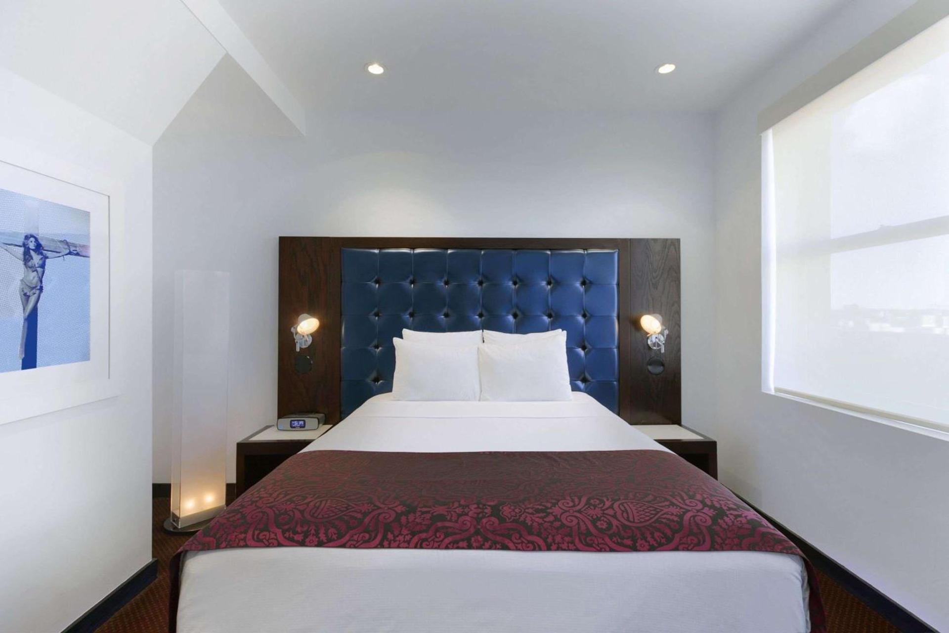 Night Hotel Broadway photo 87