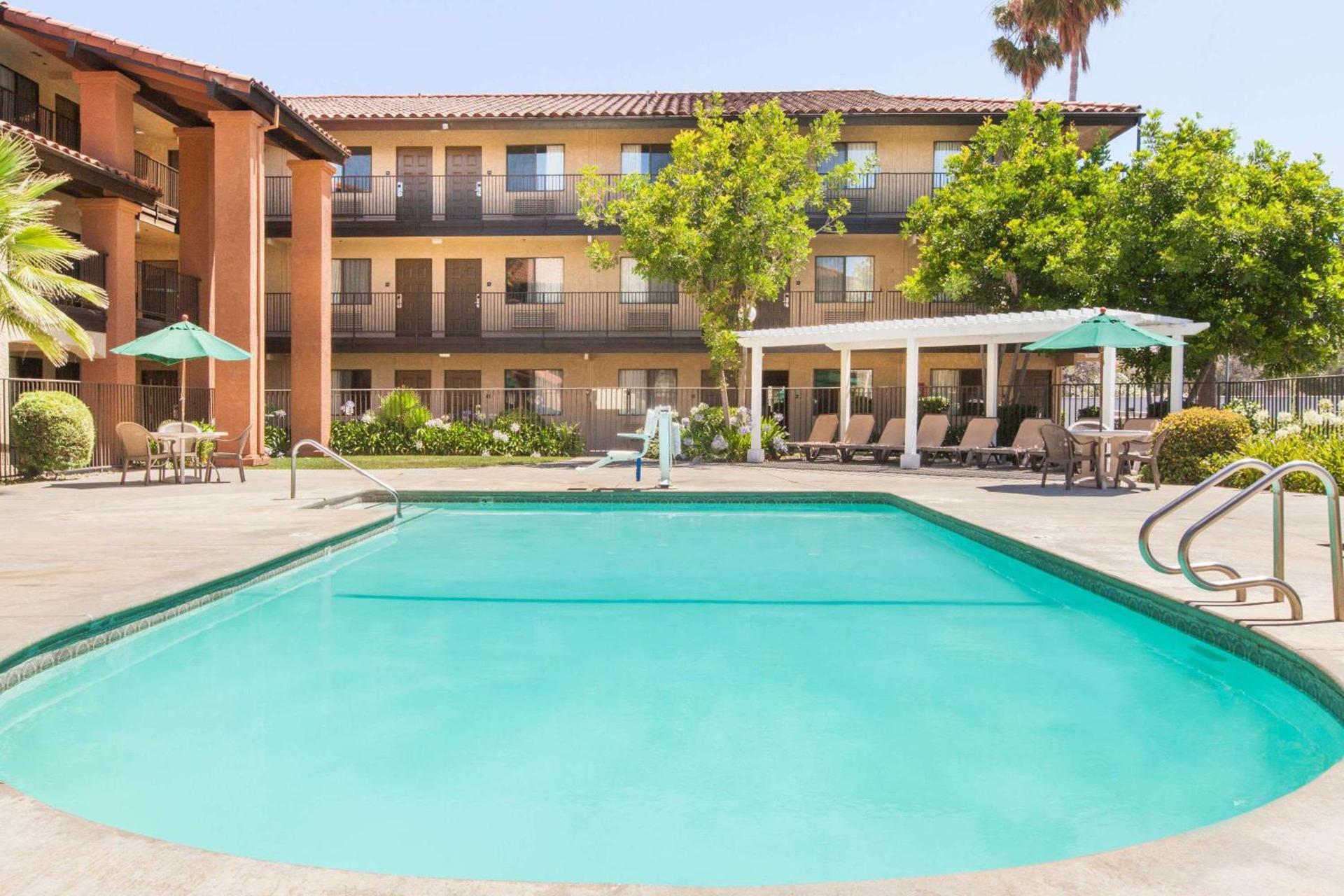 Days Inn by Wyndham San Jose Airport photo 2