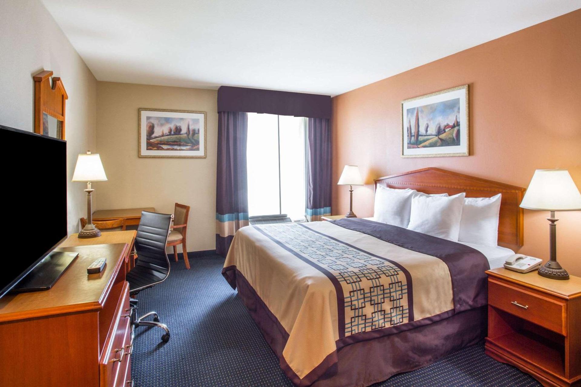 Days Inn & Suites by Wyndham Thibodaux photo 12