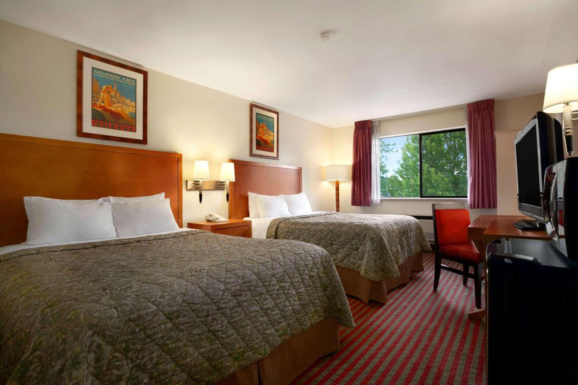 Spark by Hilton Kent Seattle photo 4