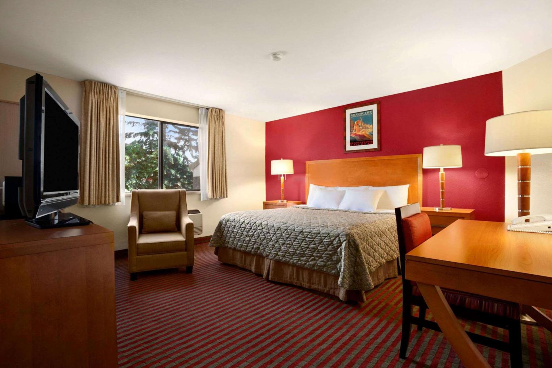 Spark by Hilton Kent Seattle photo 6