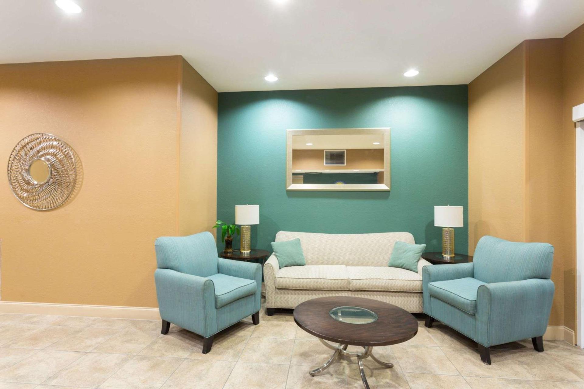 Holiday Inn Express & Suites Palm Coast - I-95 photo 4